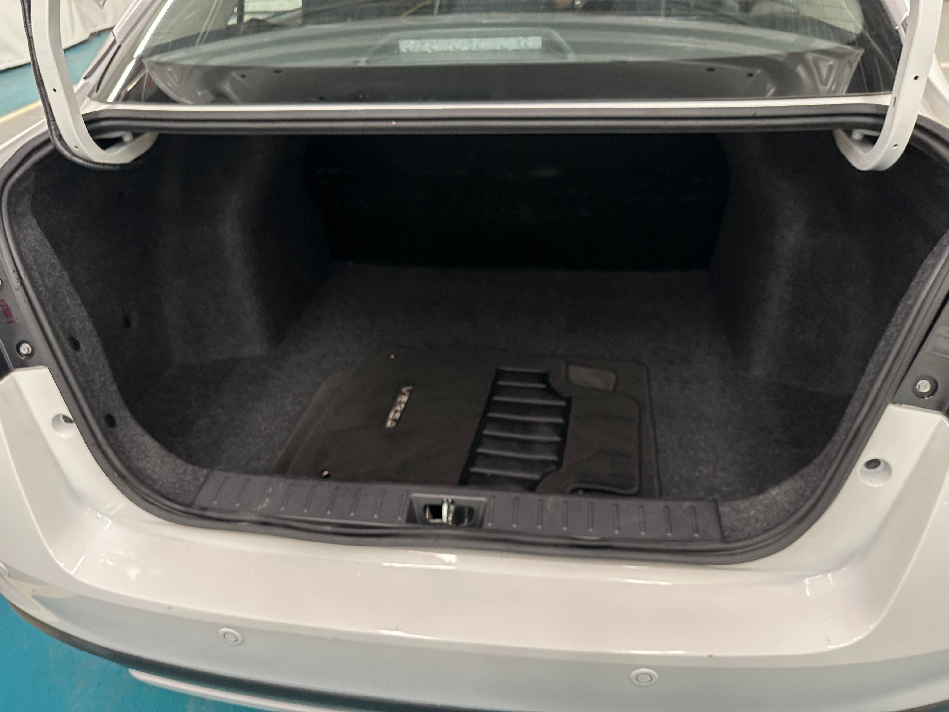 2024 Nissan Versa S 7