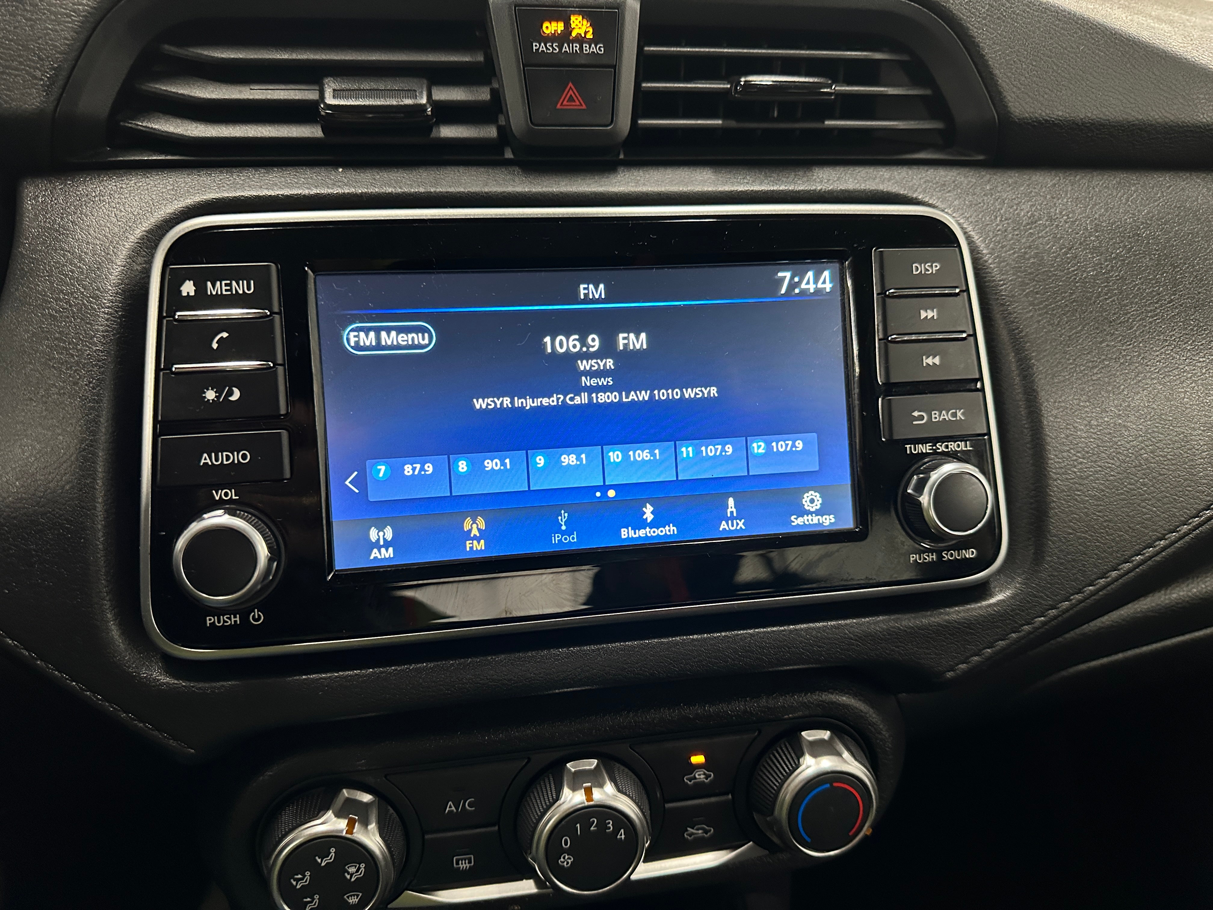 2024 Nissan Versa S 4