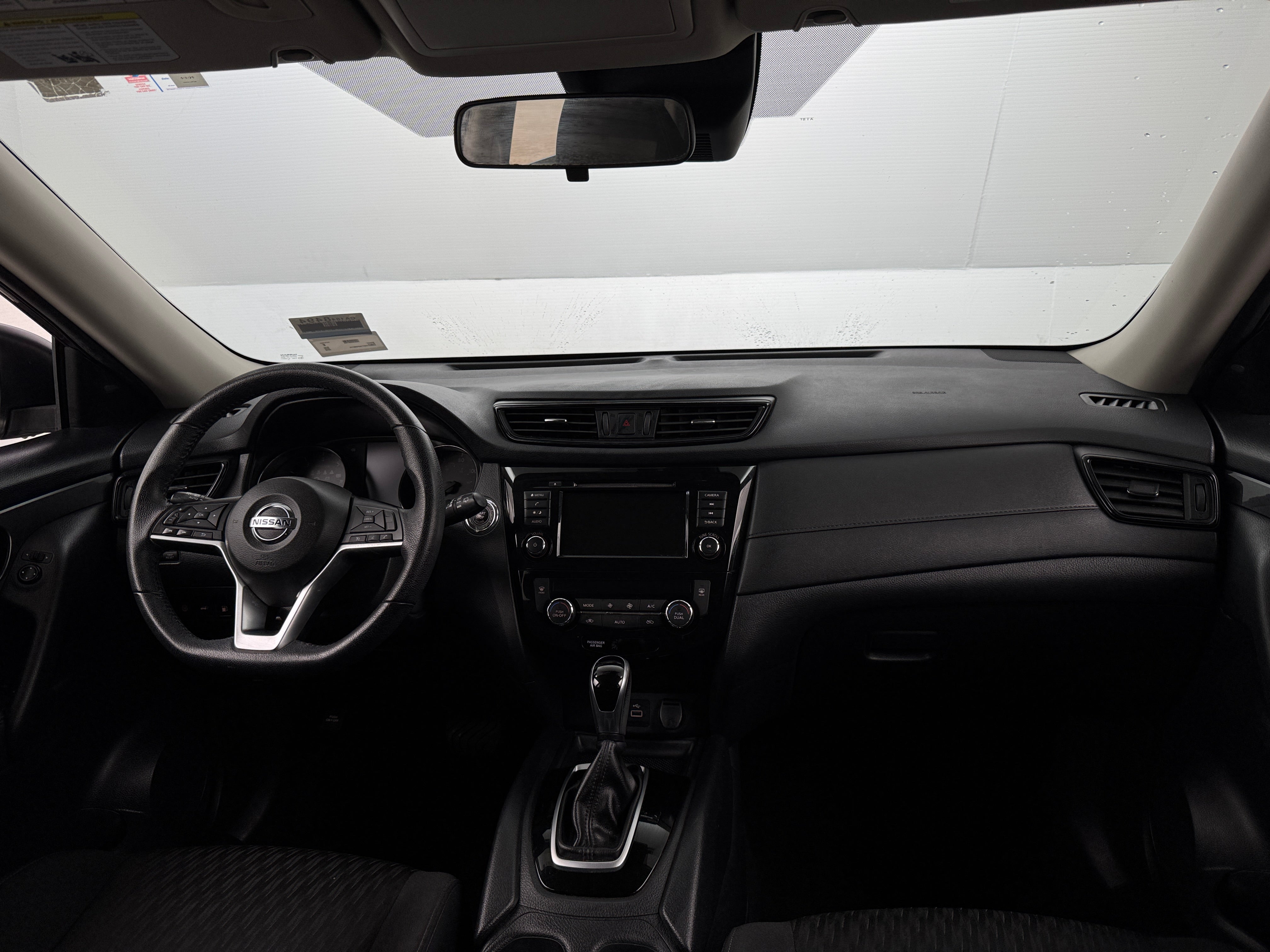 2019 Nissan Rogue SV 3