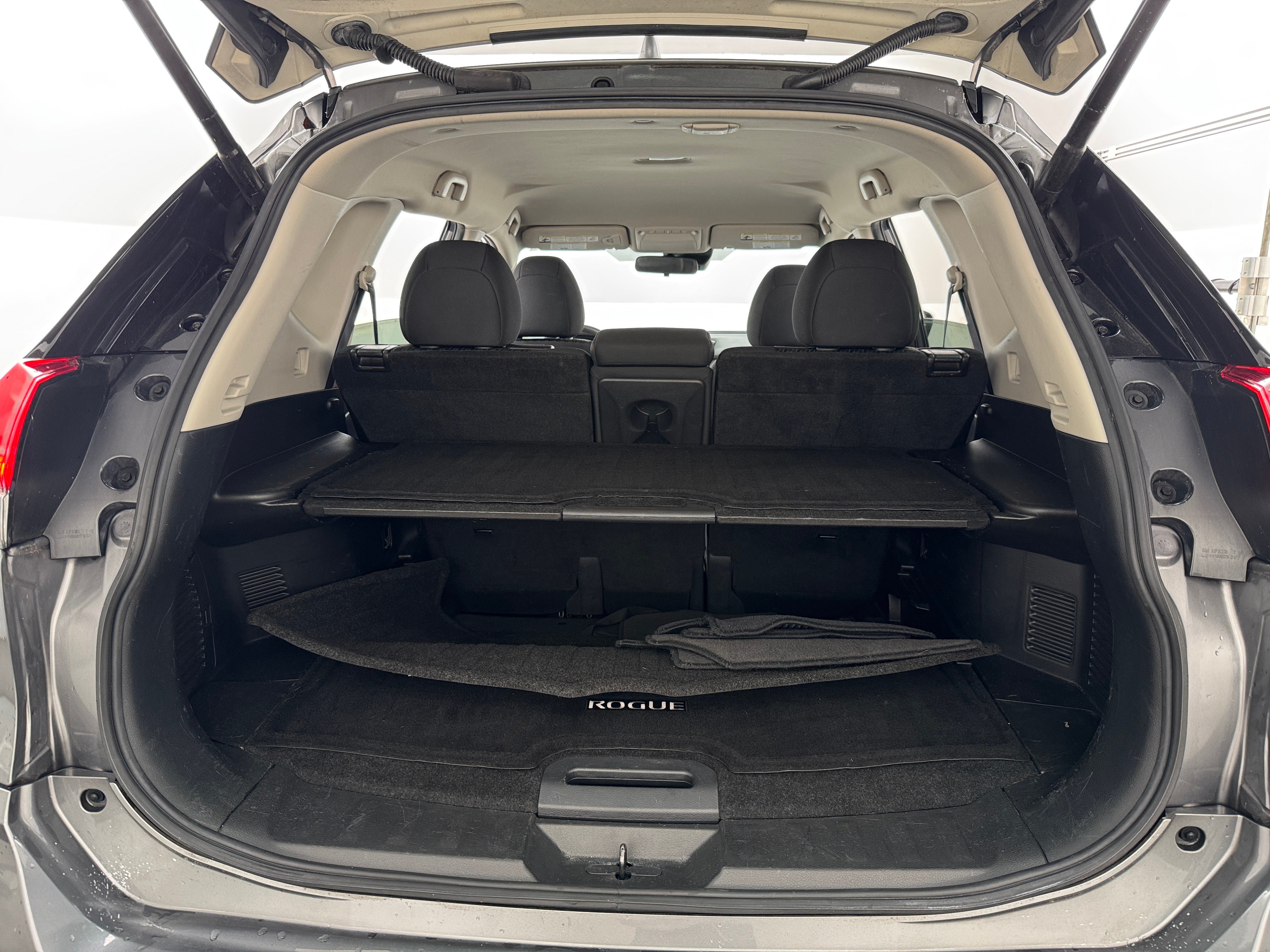 2019 Nissan Rogue SV 7