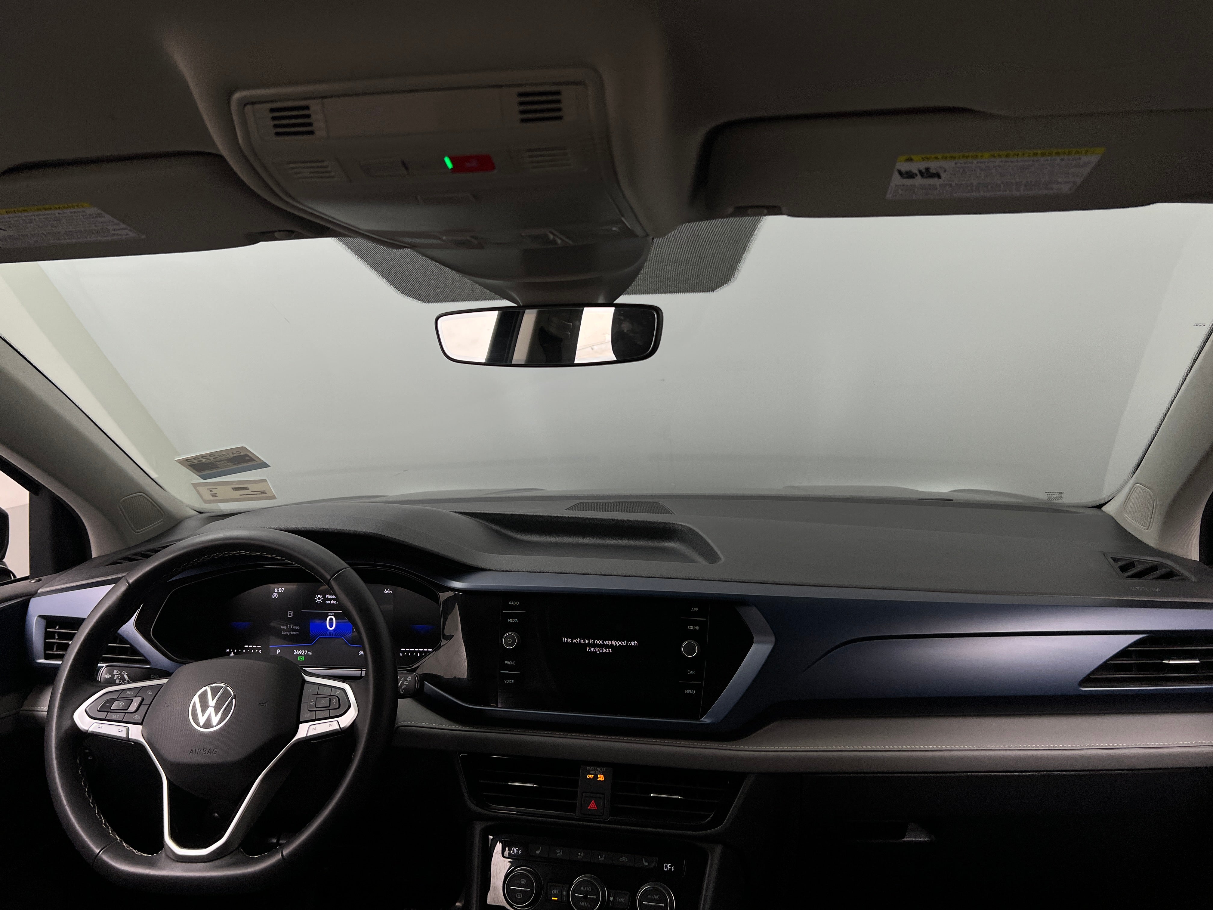 2024 Volkswagen Taos SE 2