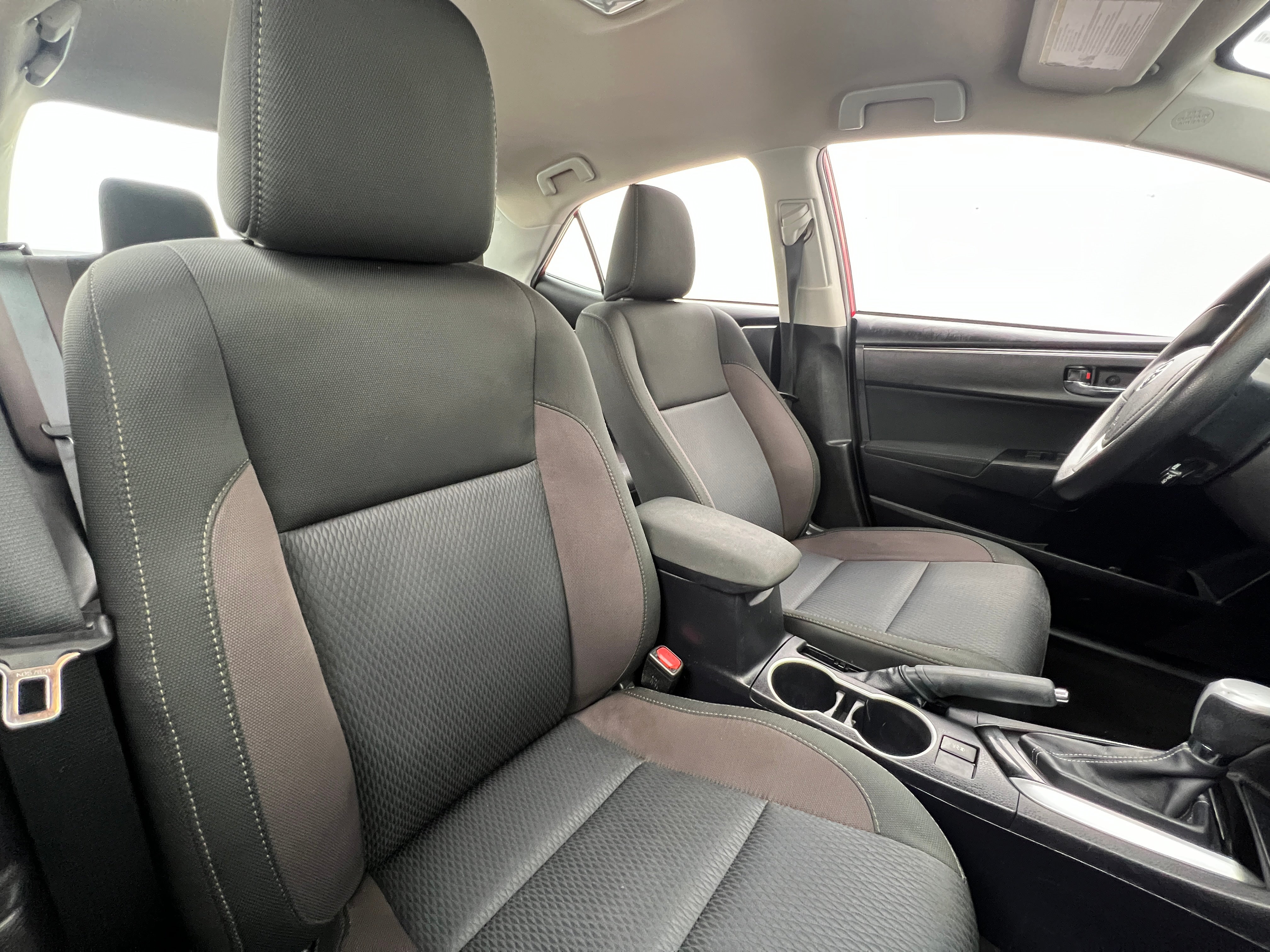2017 Toyota Corolla LE 2