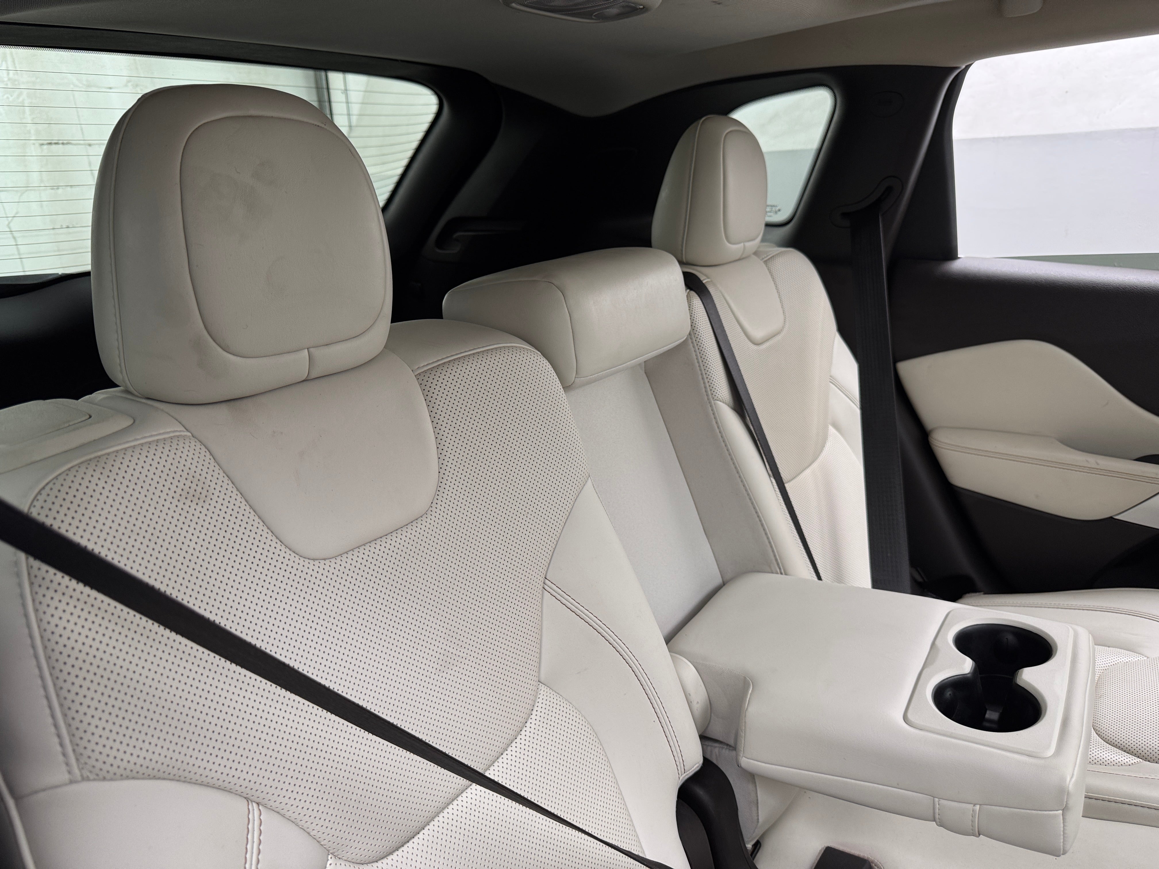 2018 Jeep Cherokee Overland 5