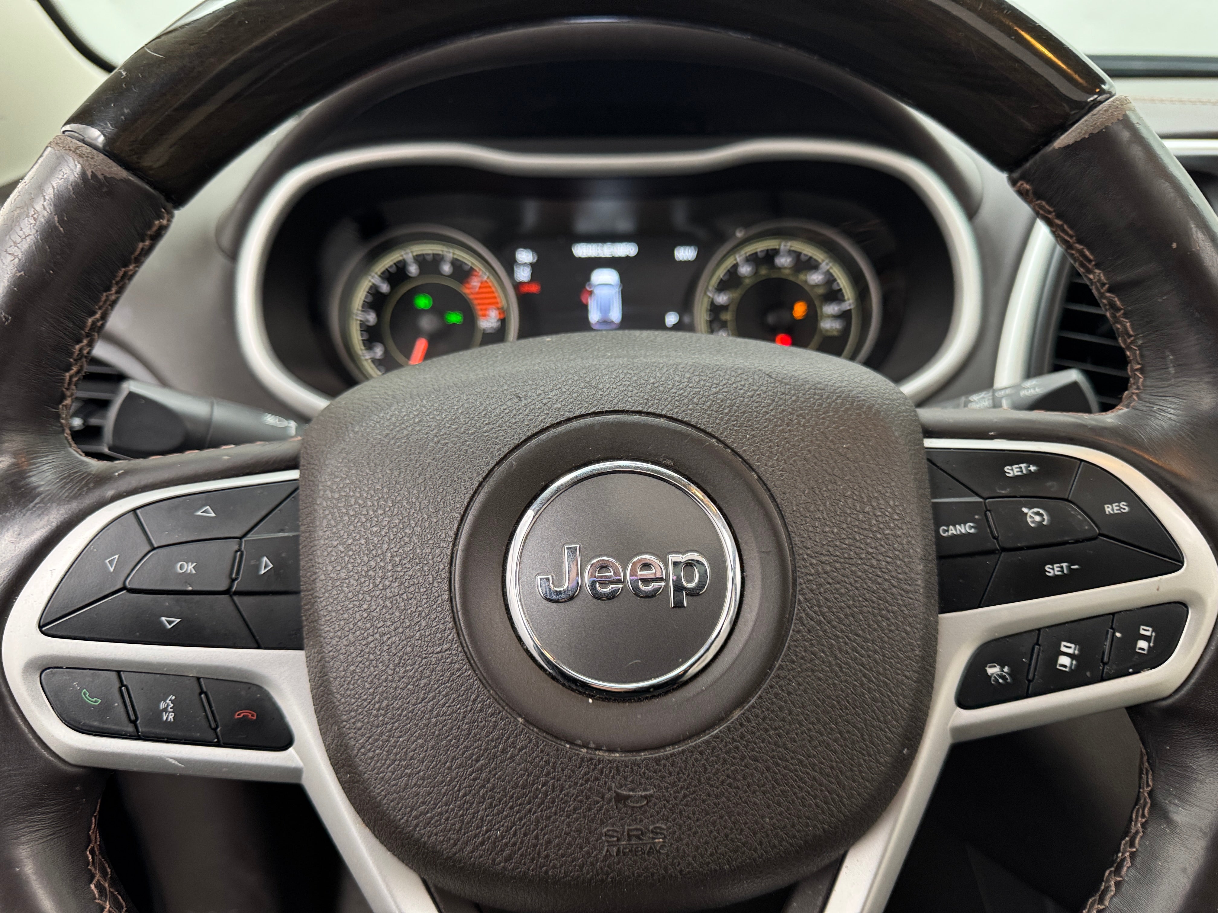 2018 Jeep Cherokee Overland 4
