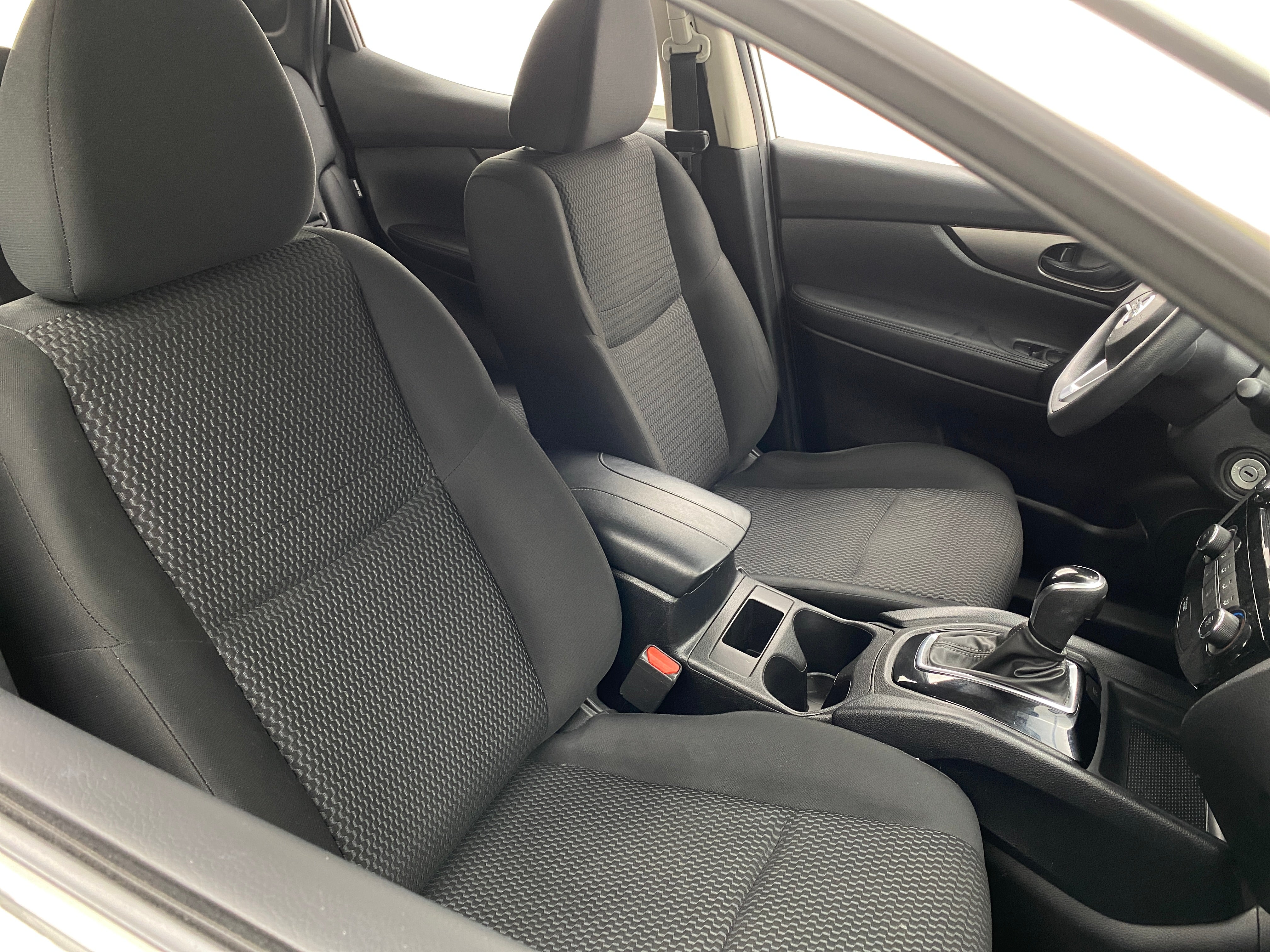 2021 Nissan Rogue Sport S 2