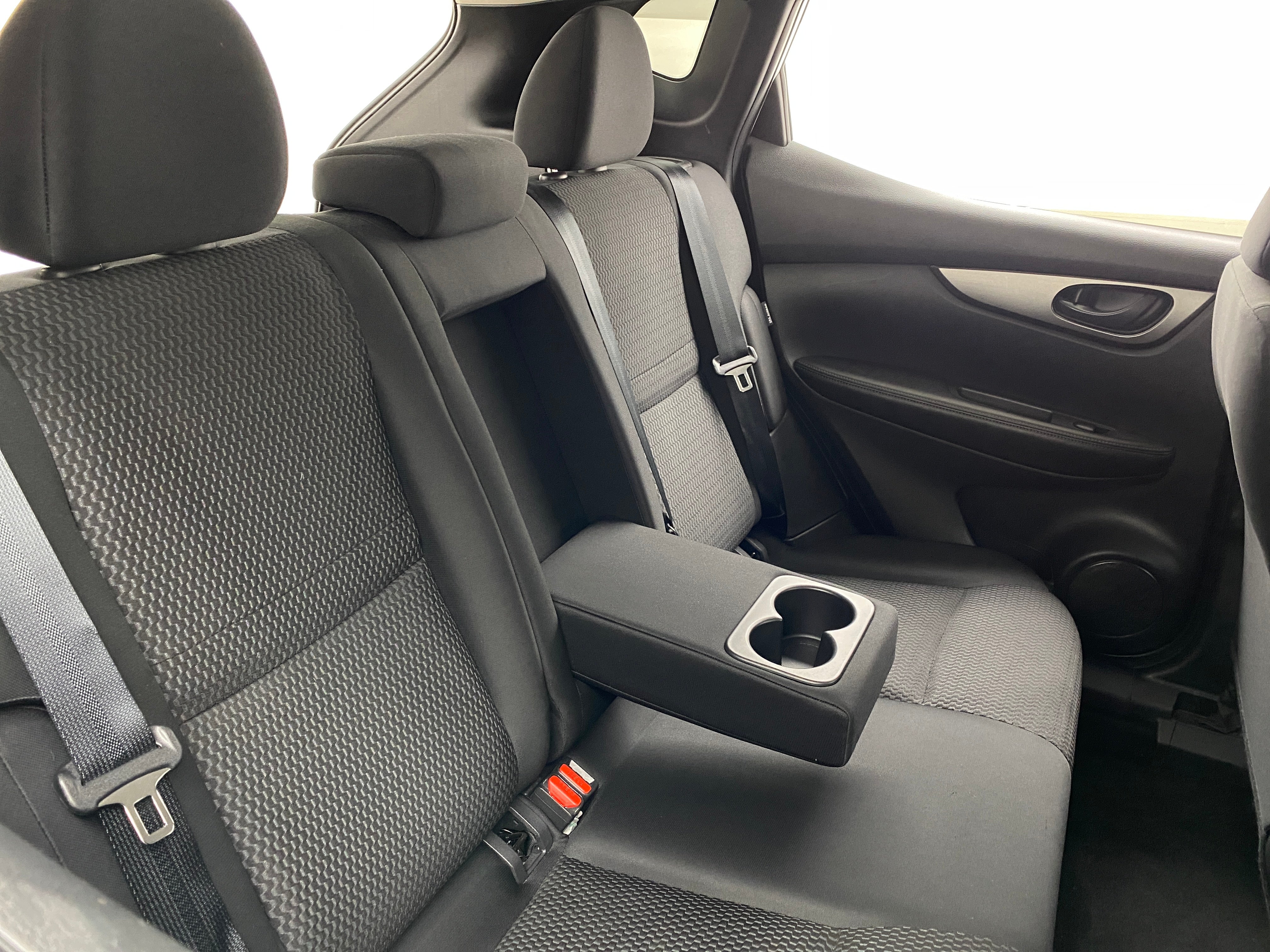 2021 Nissan Rogue Sport S 6