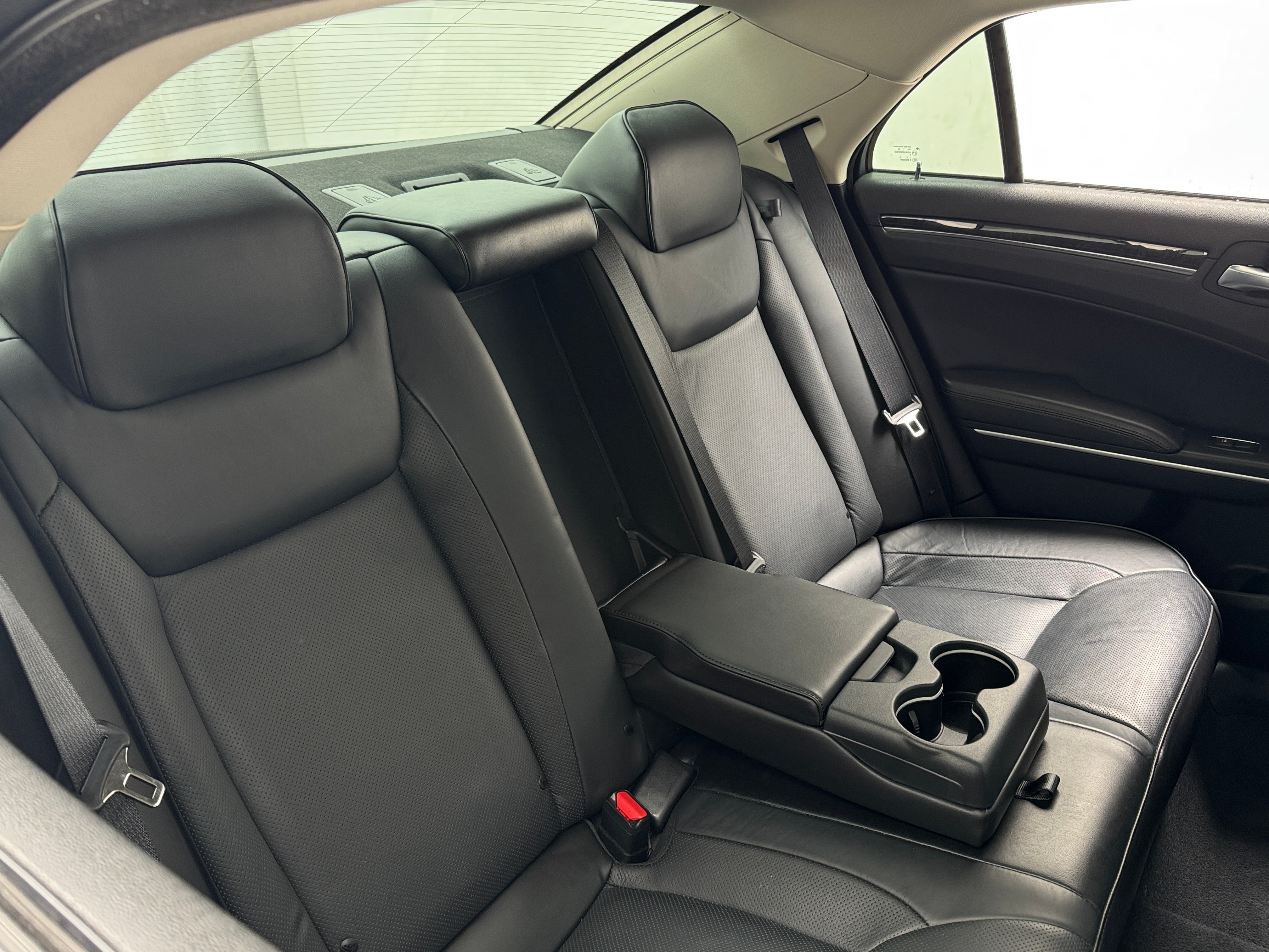 2022 Chrysler 300 Touring 5