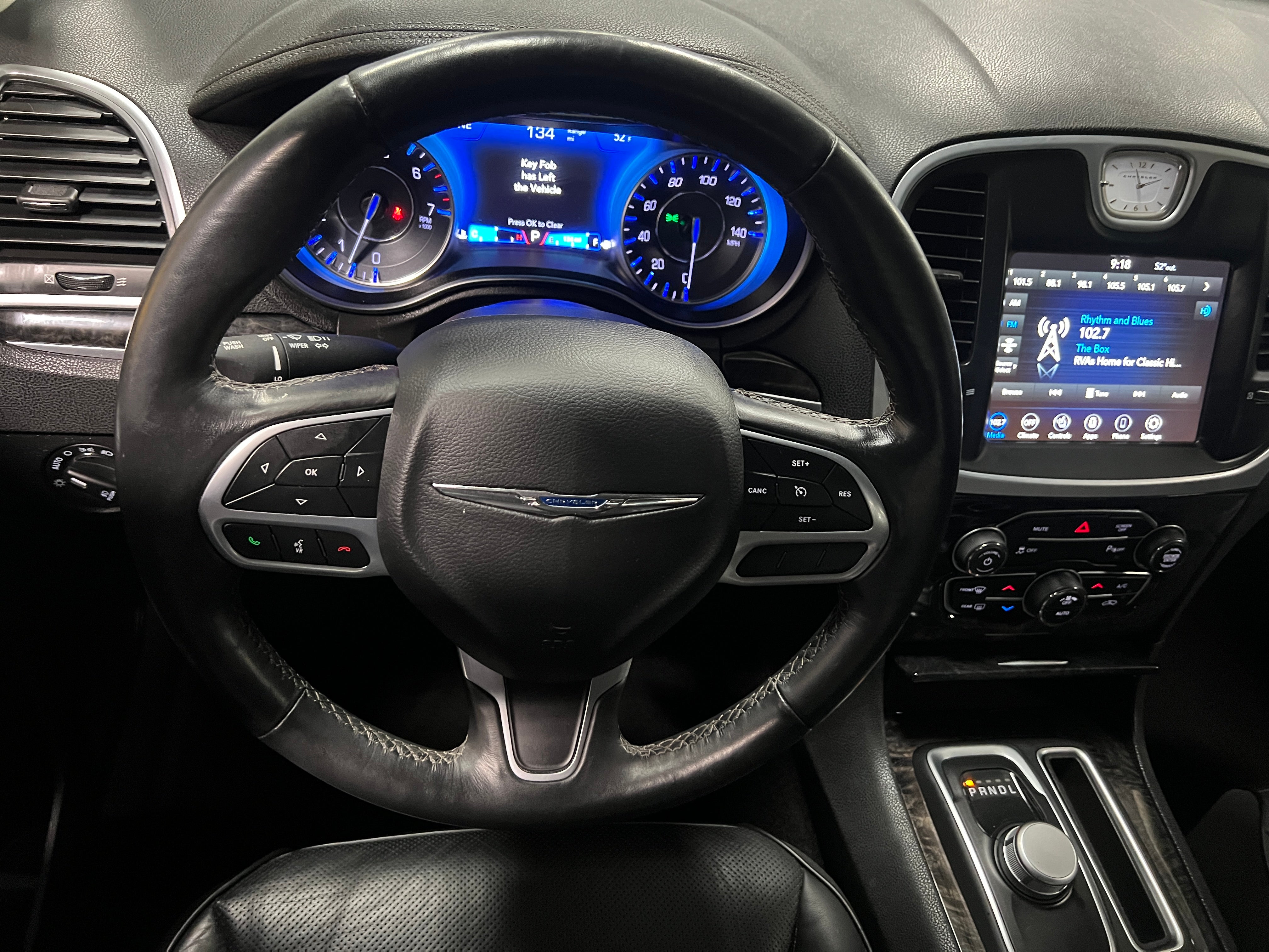 2022 Chrysler 300 Touring 4