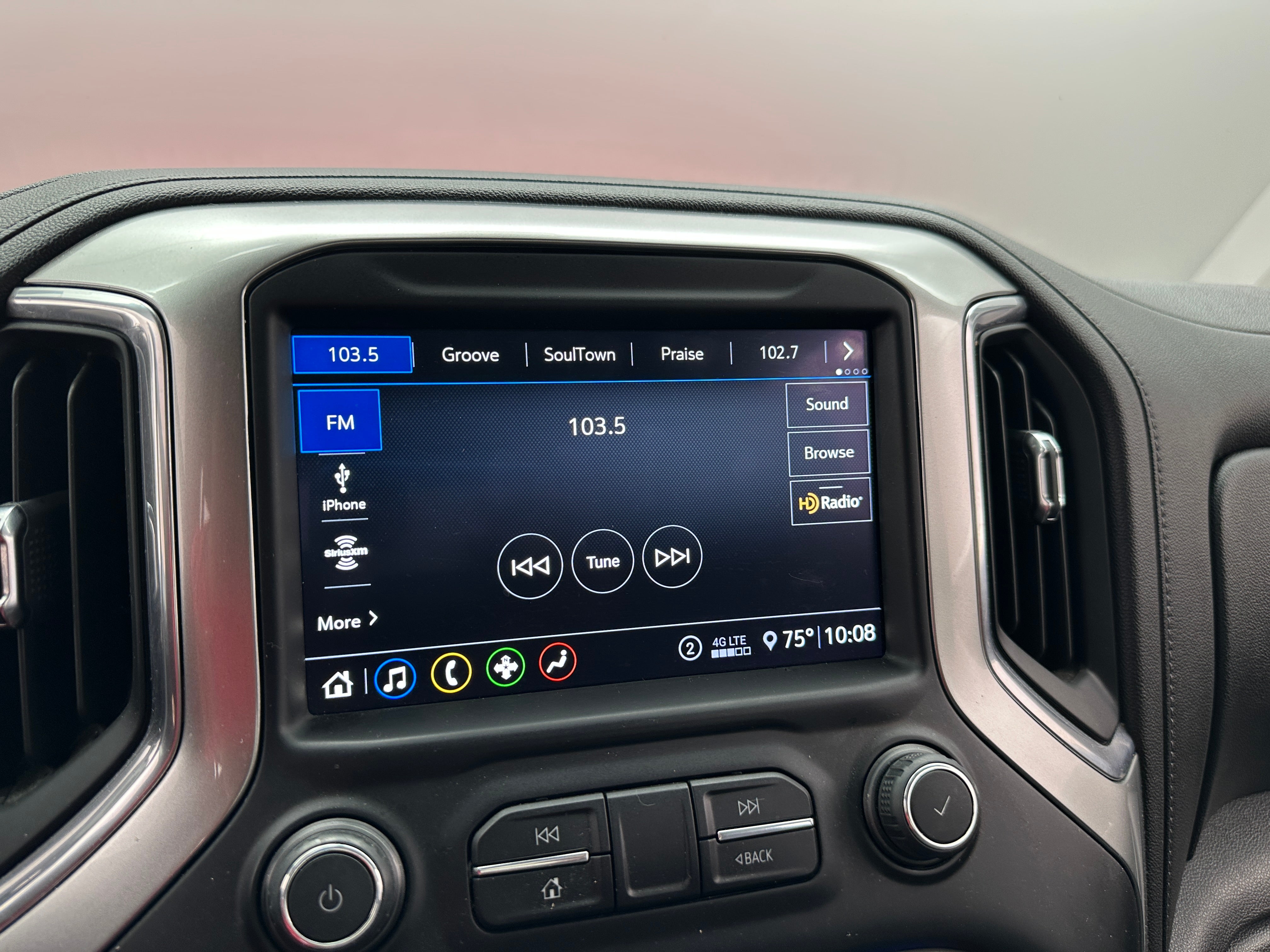 2020 Chevrolet Silverado 1500 LT 3