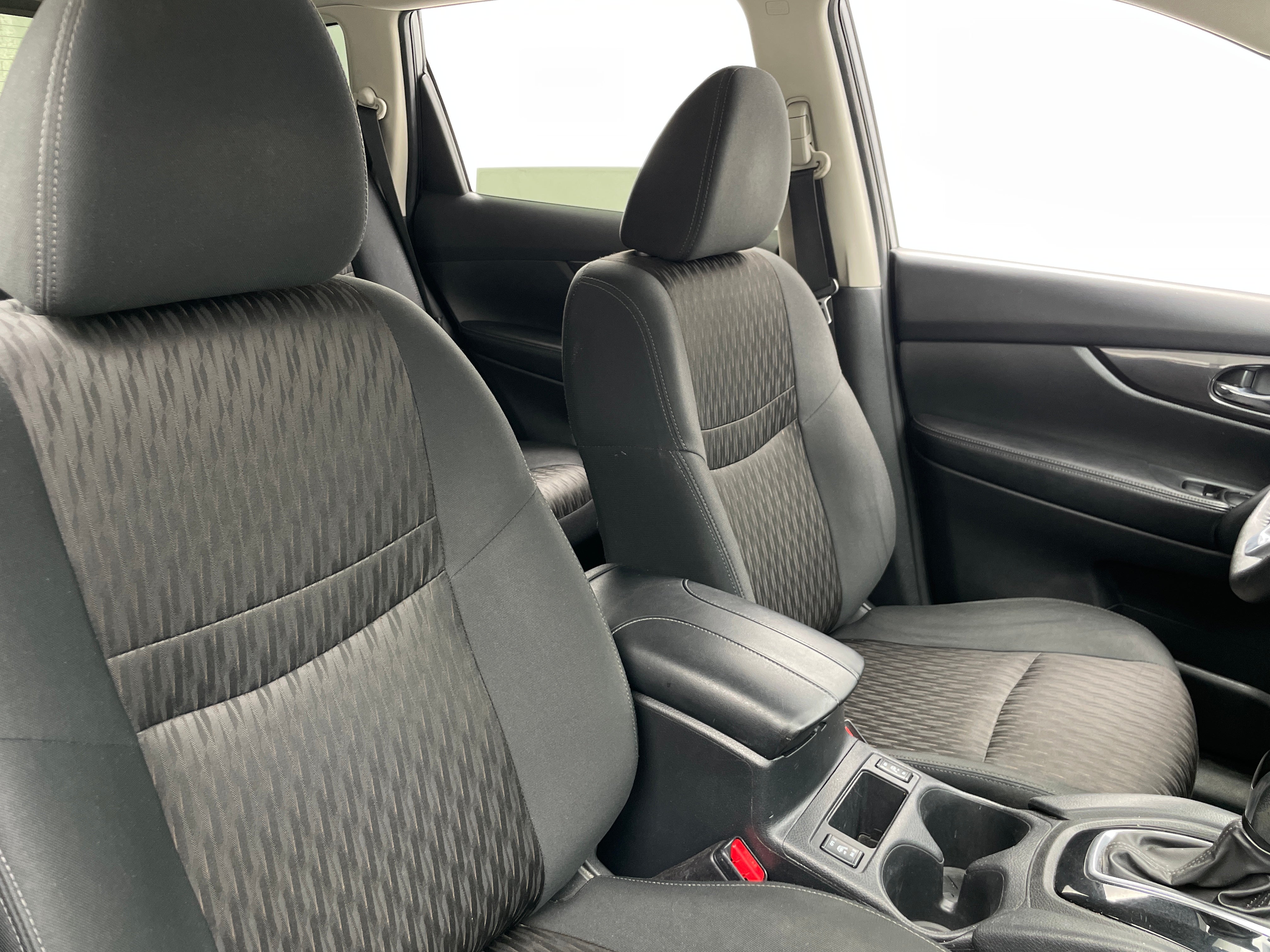 2020 Nissan Rogue S 2