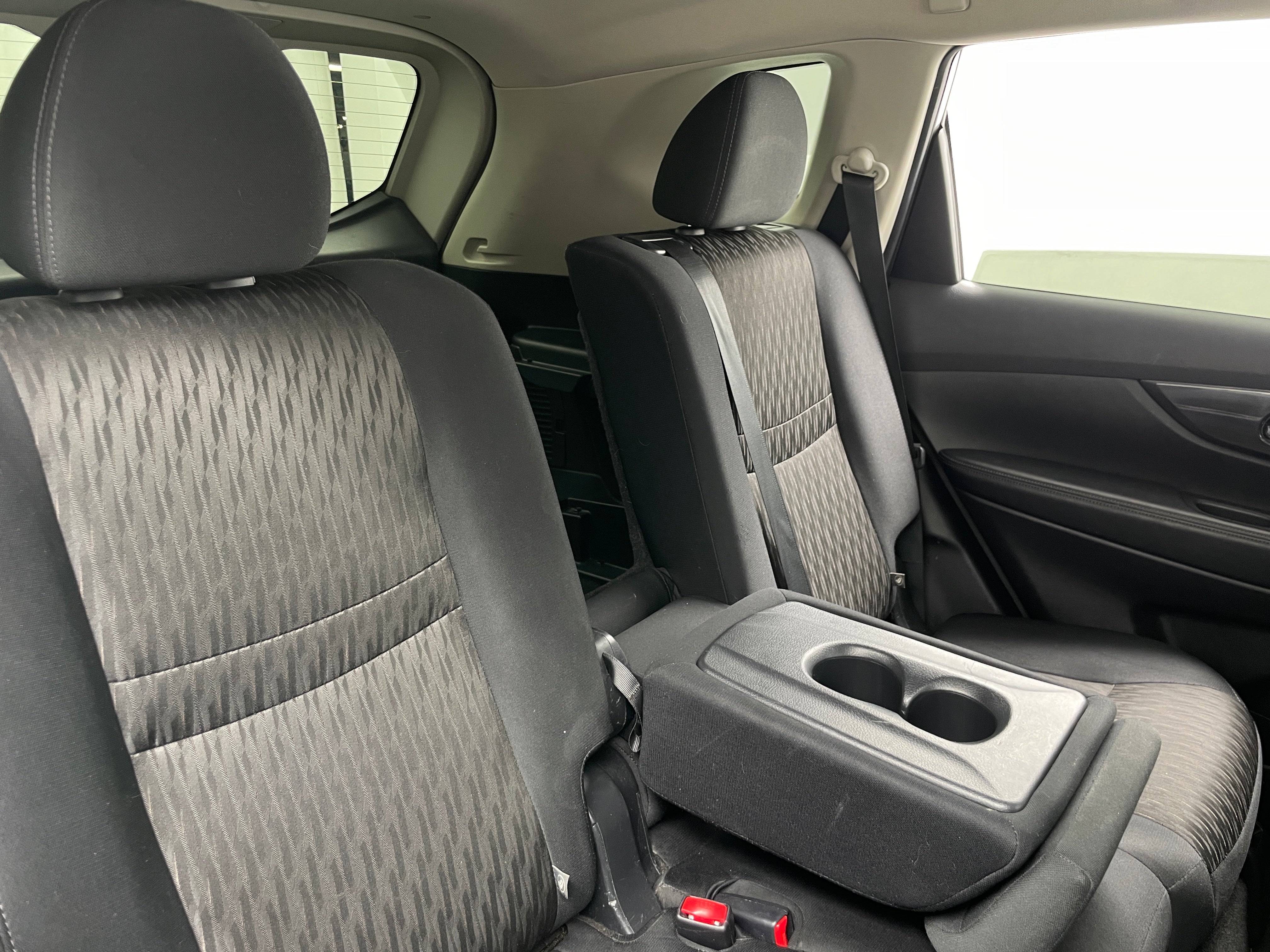 2020 Nissan Rogue S 6
