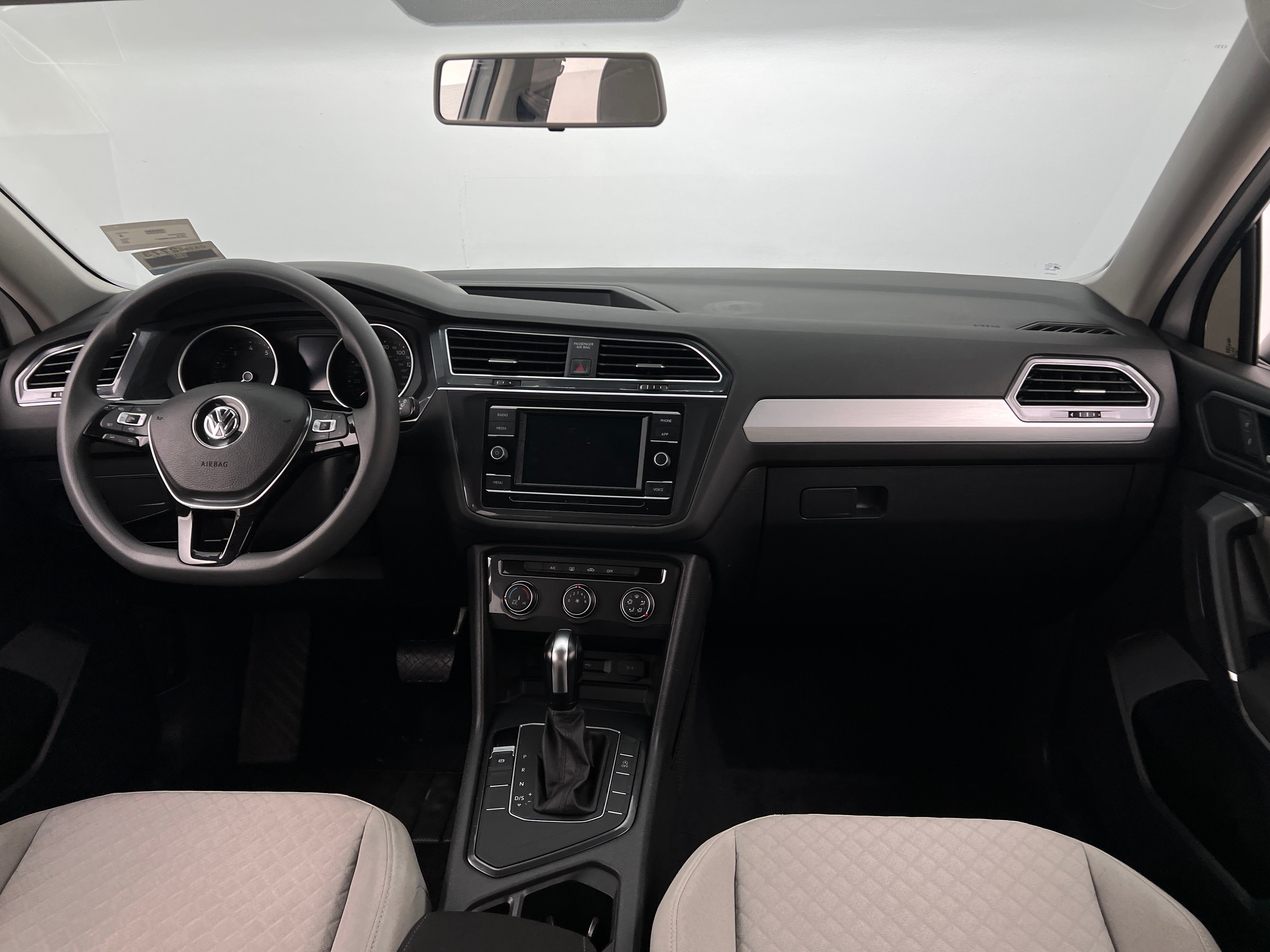 2020 Volkswagen Tiguan S 3