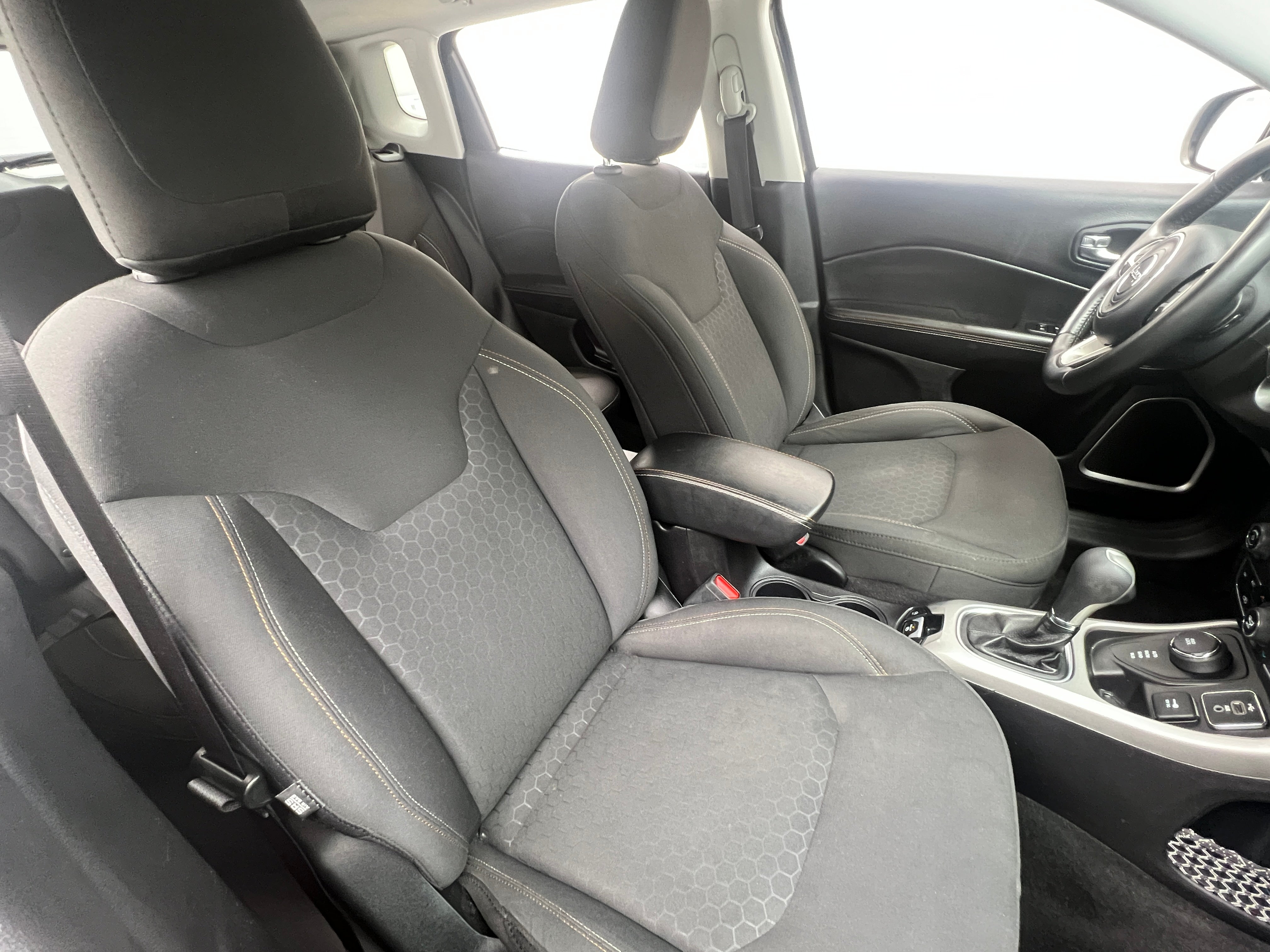 2018 Jeep Compass Sport 2