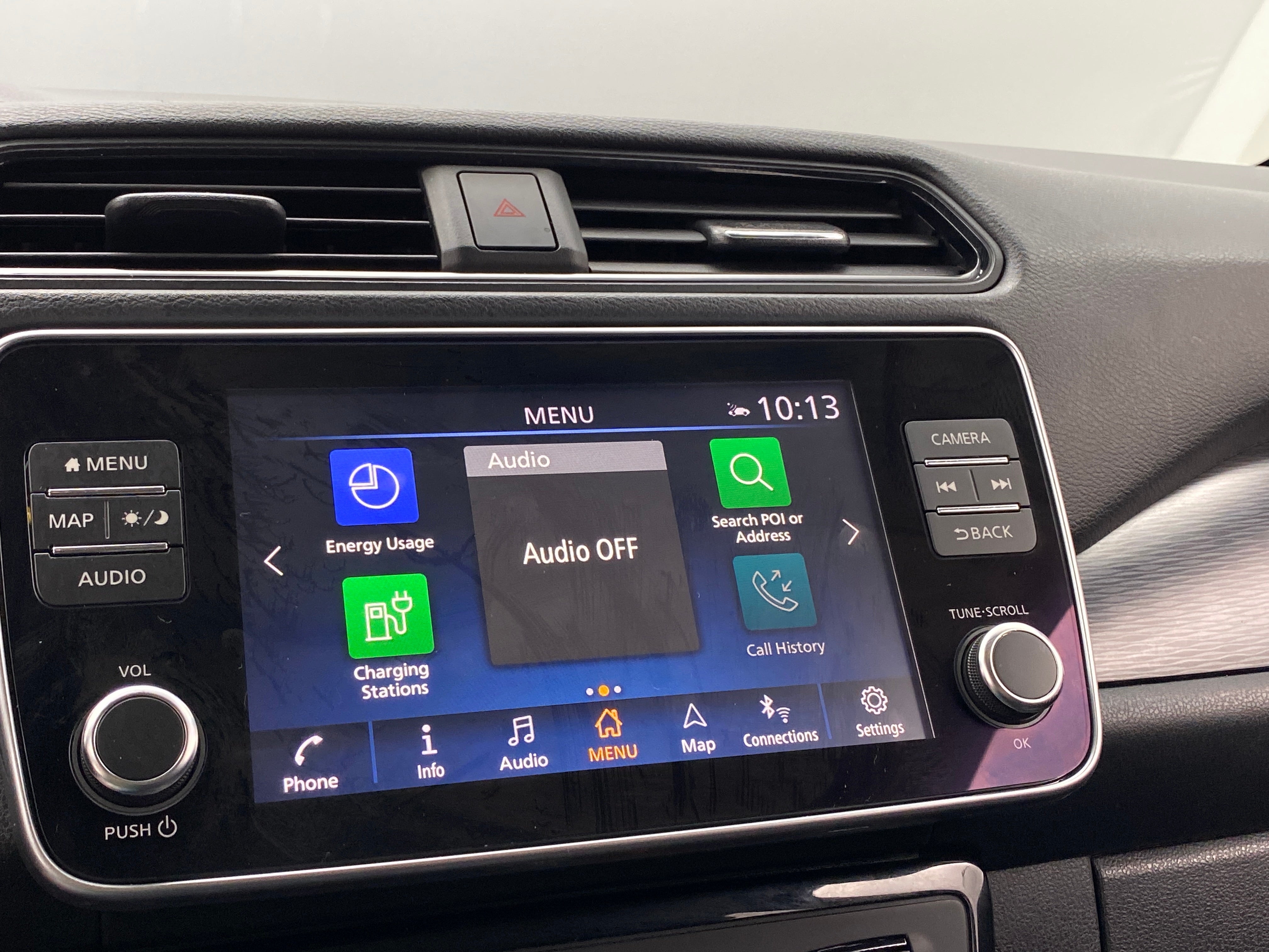 2022 Nissan Leaf SV 4