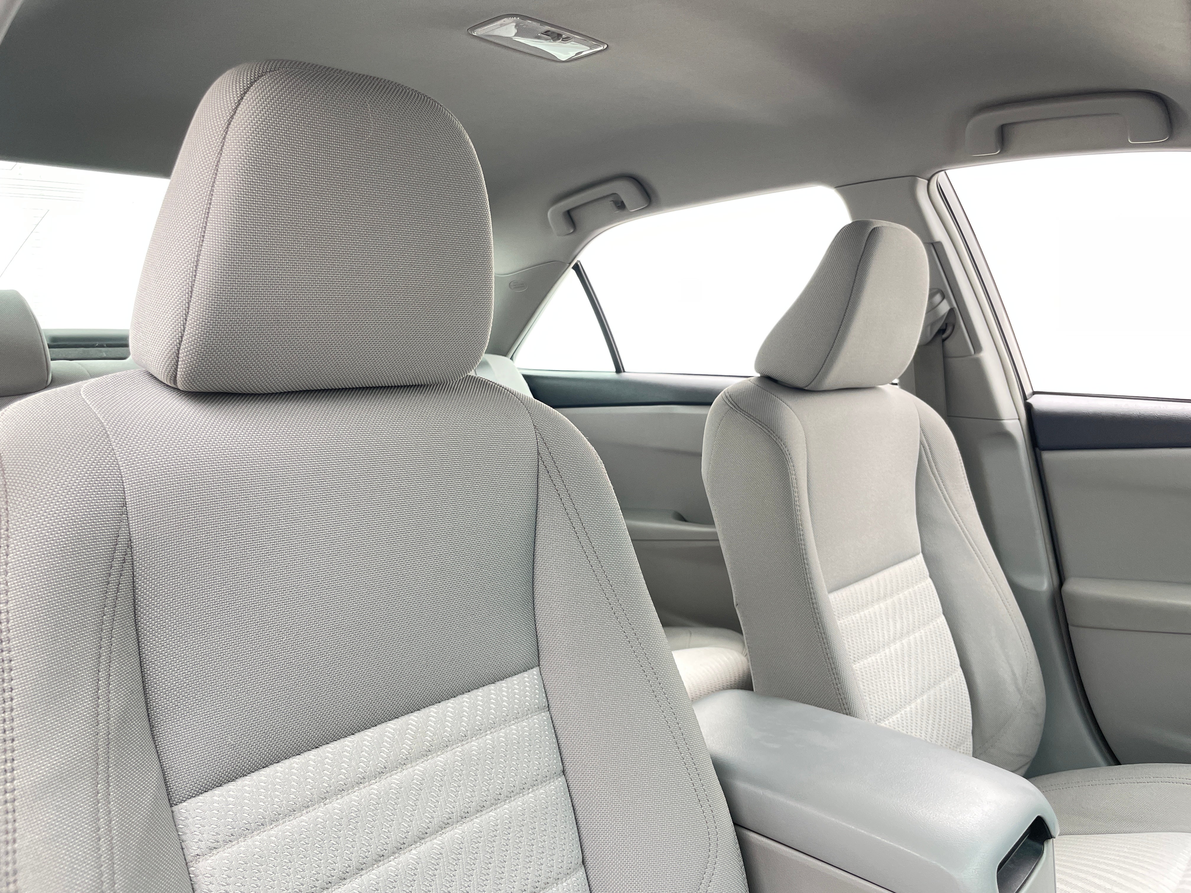 2017 Toyota Camry LE 2