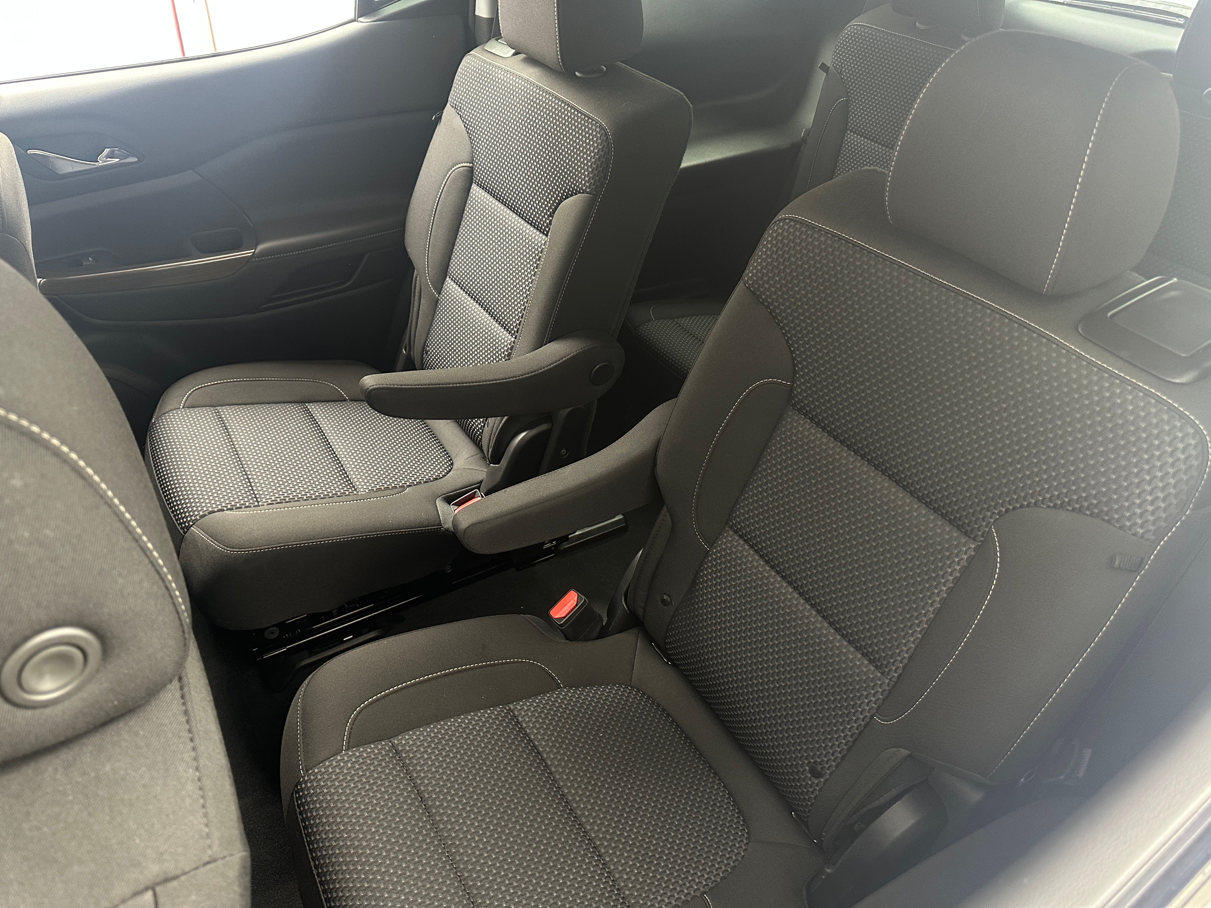 2023 GMC Acadia SLE 6