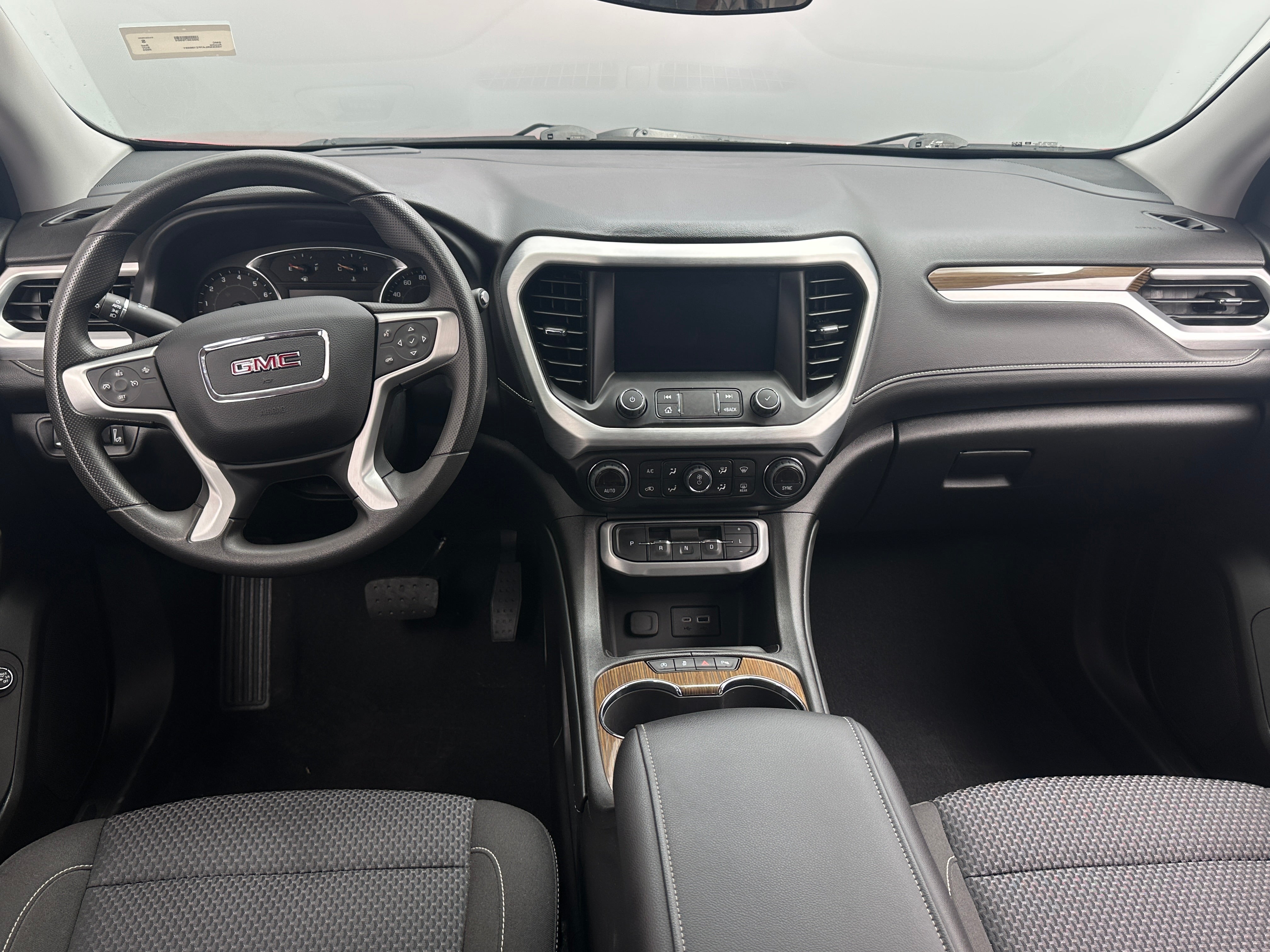 2023 GMC Acadia SLE 3