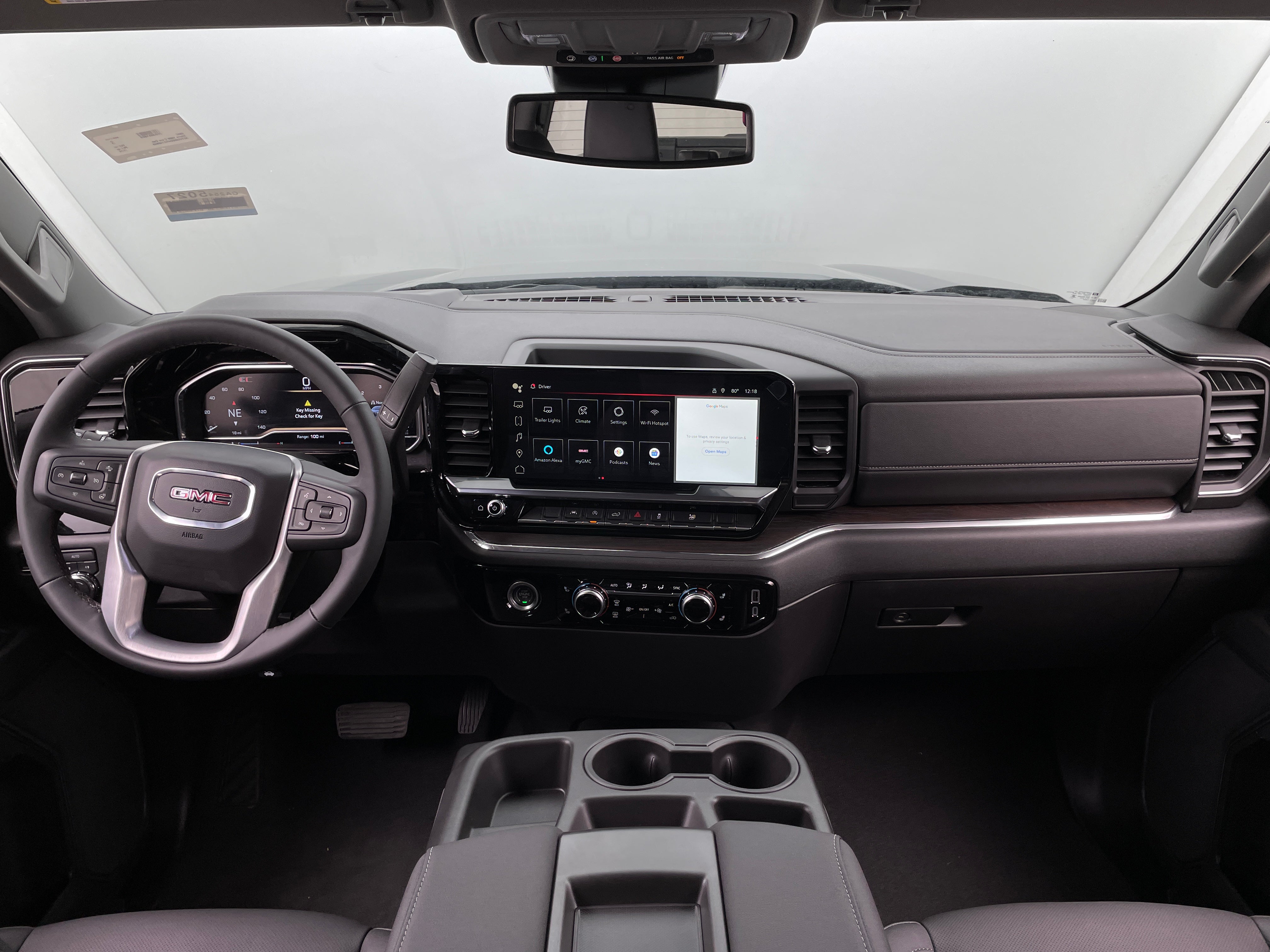 2024 GMC Sierra 1500 SLT 2