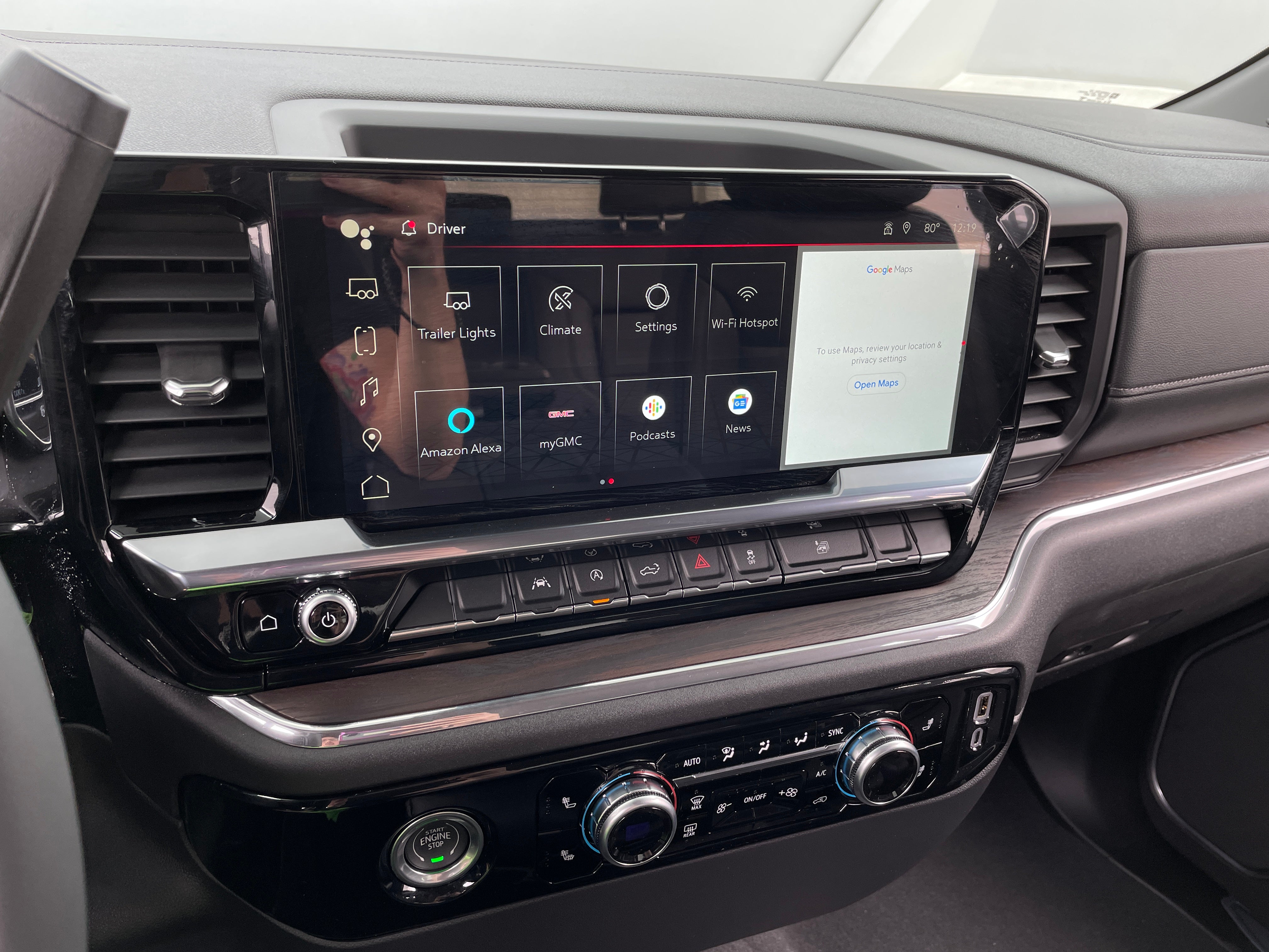 2024 GMC Sierra 1500 SLT 3