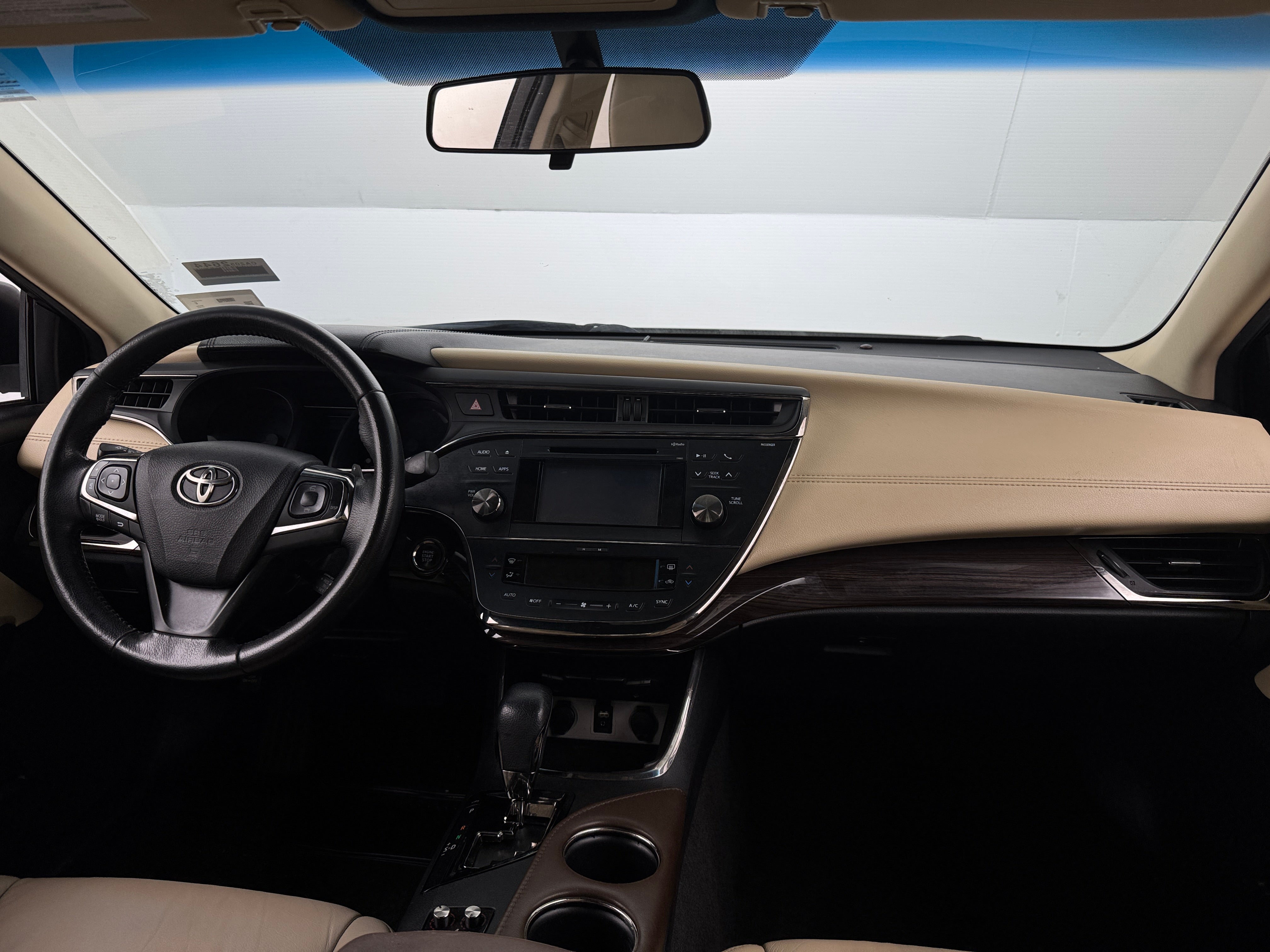 2015 Toyota Avalon XLE 2
