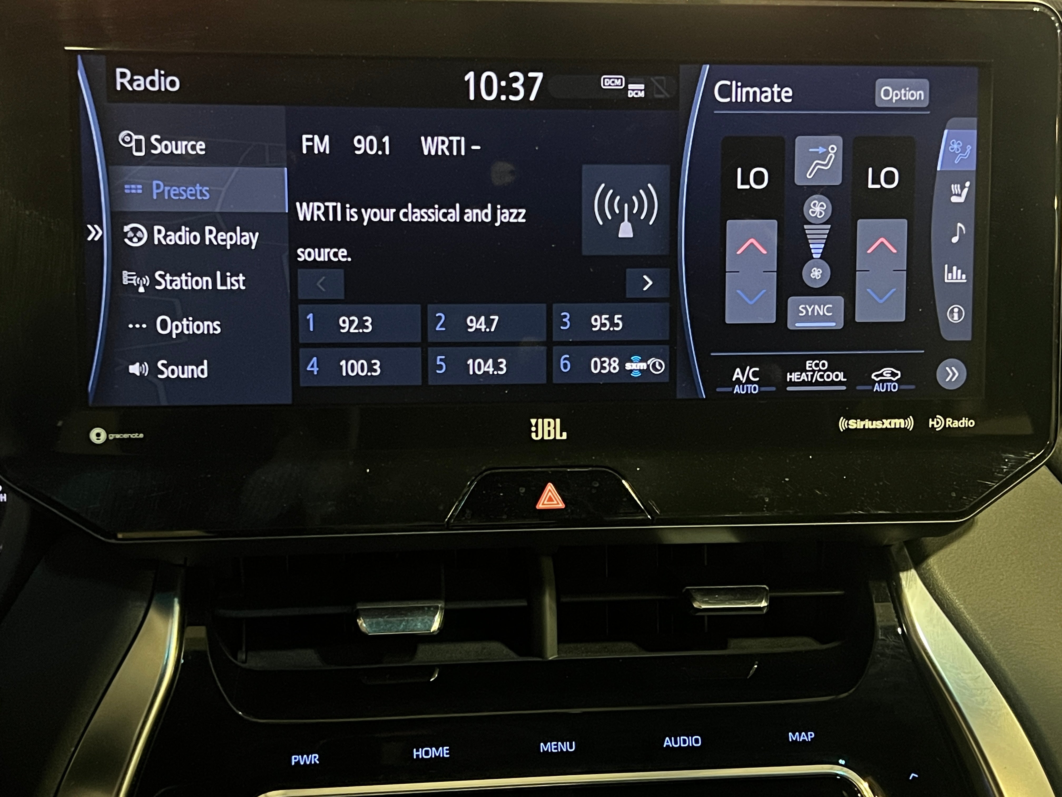 2022 Toyota Venza XLE 3