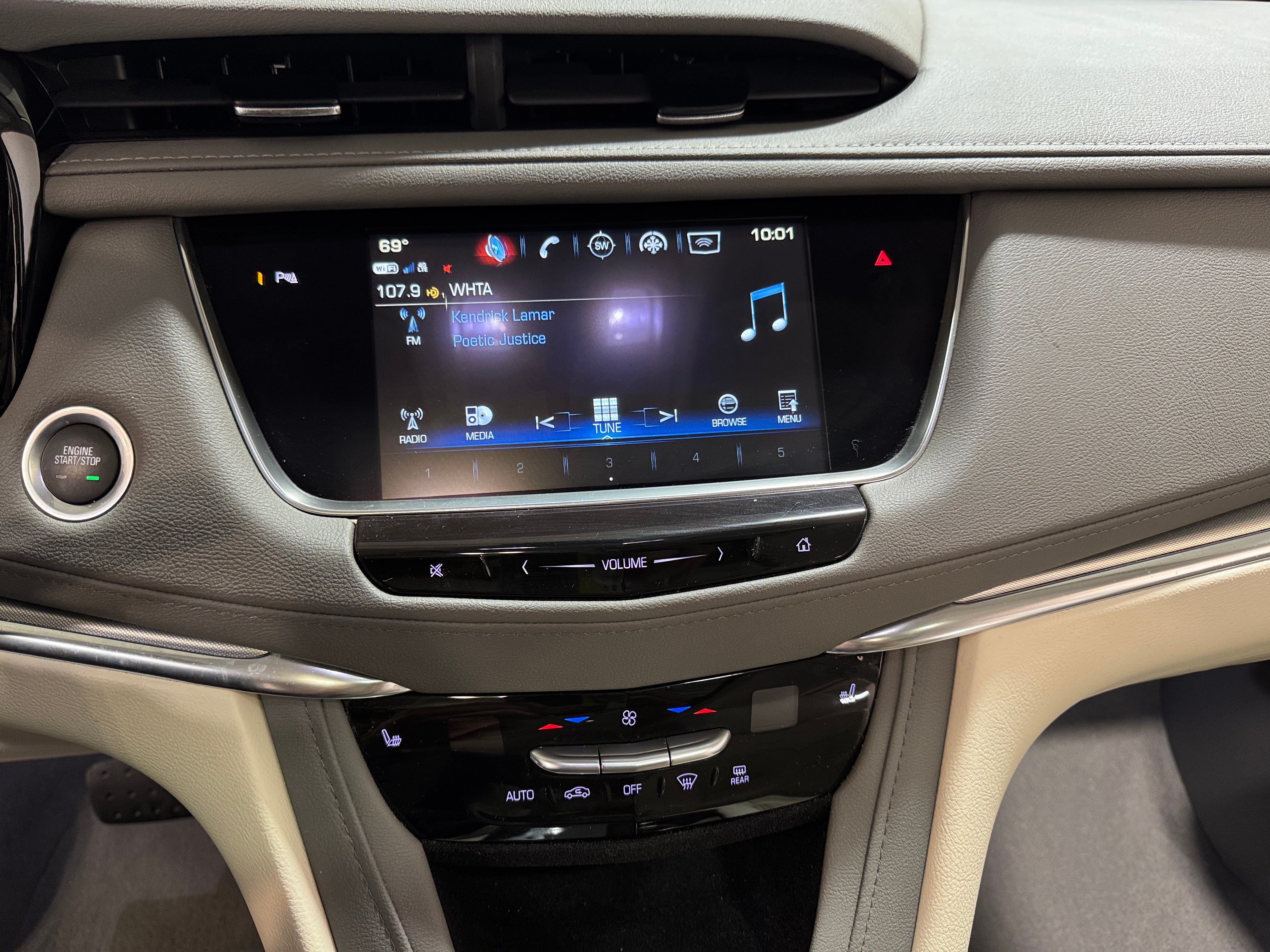 2019 Cadillac XT5 Luxury 3