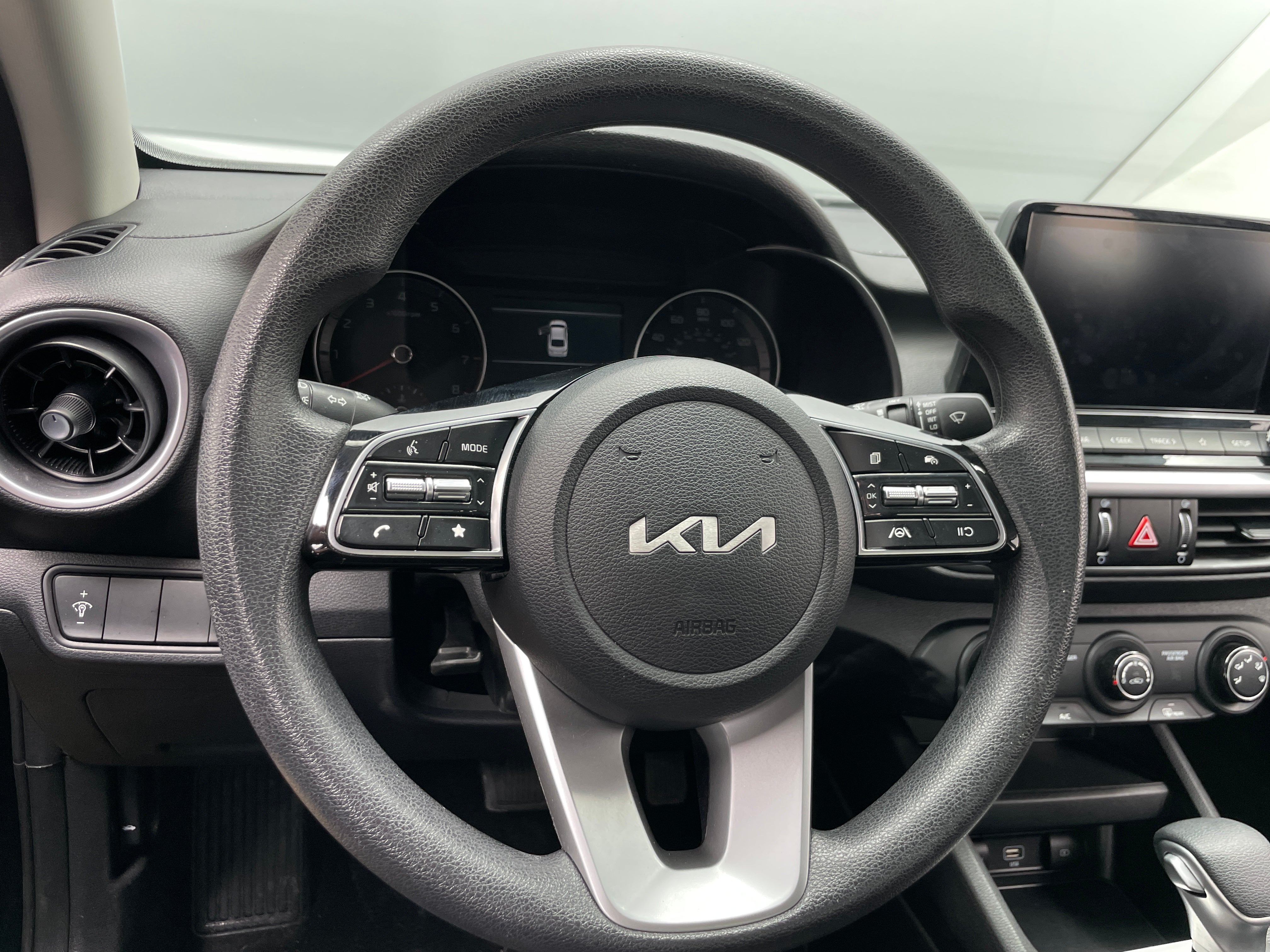 2024 Kia Forte LXS 5
