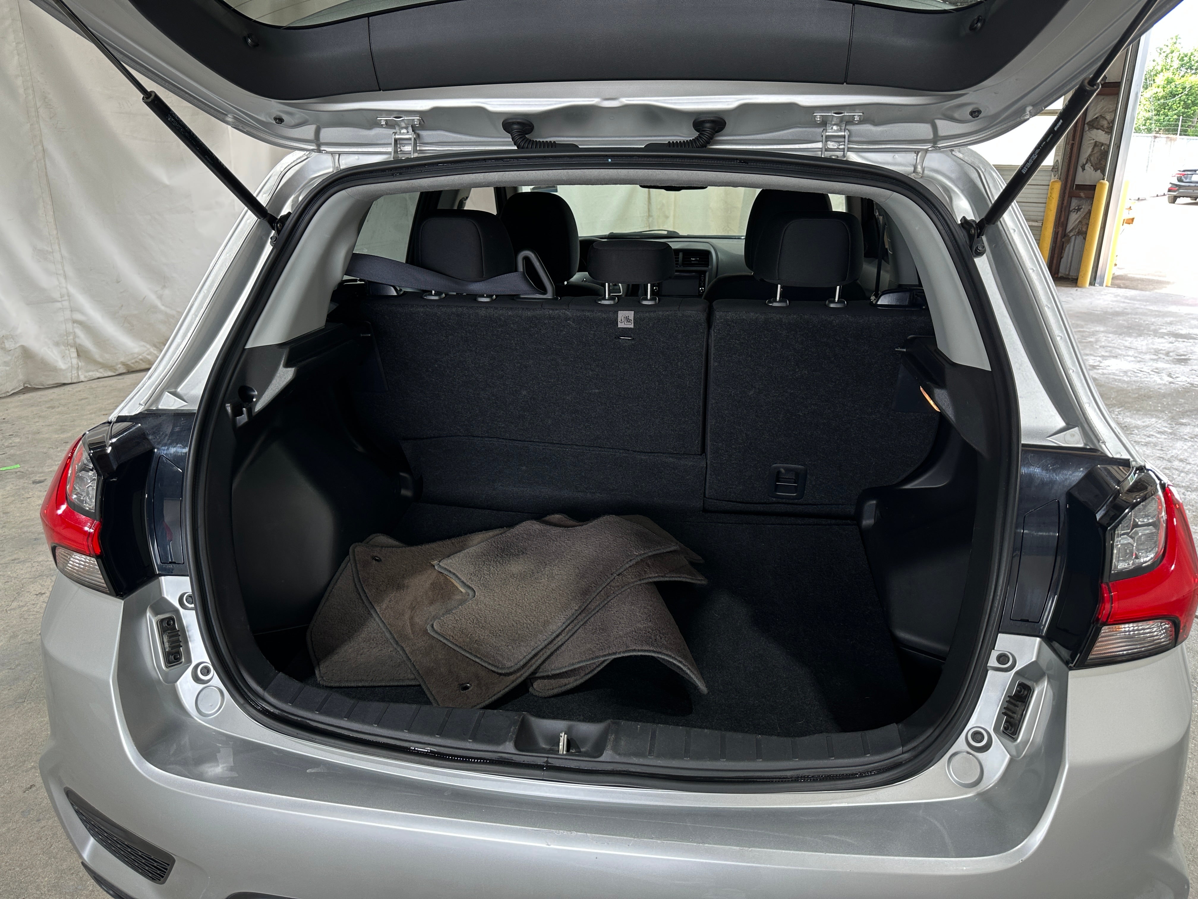 2022 Mitsubishi Outlander Sport ES 7