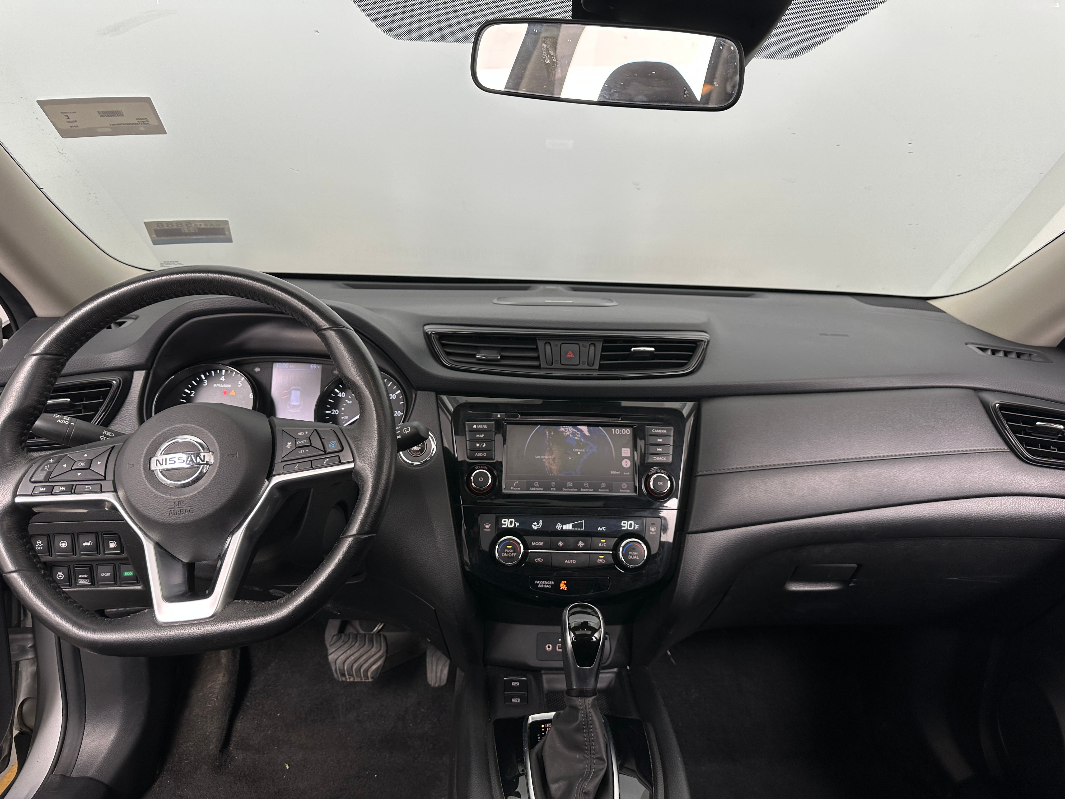 2019 Nissan Rogue SV 3