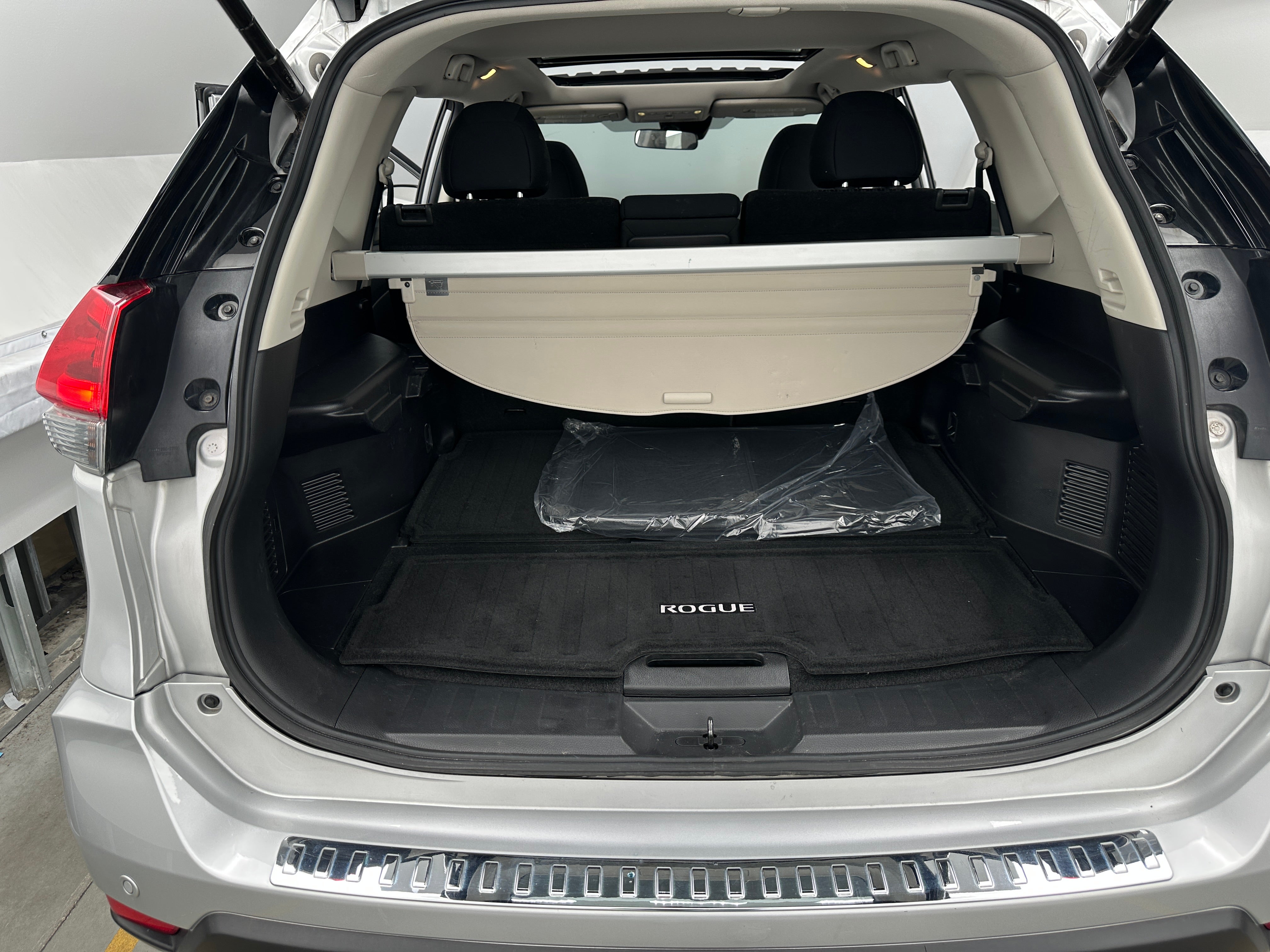 2019 Nissan Rogue SV 7