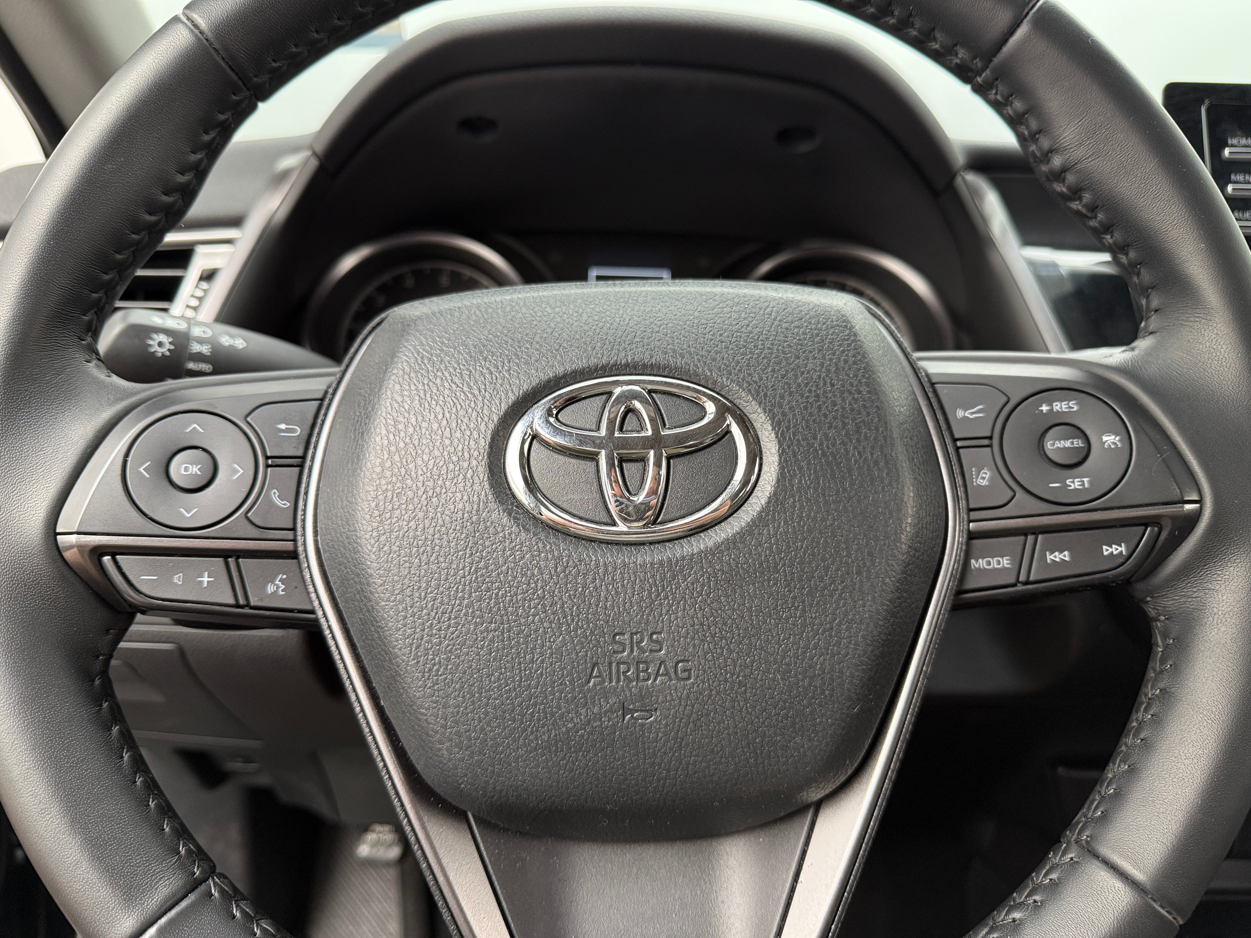 2023 Toyota Camry SE 4