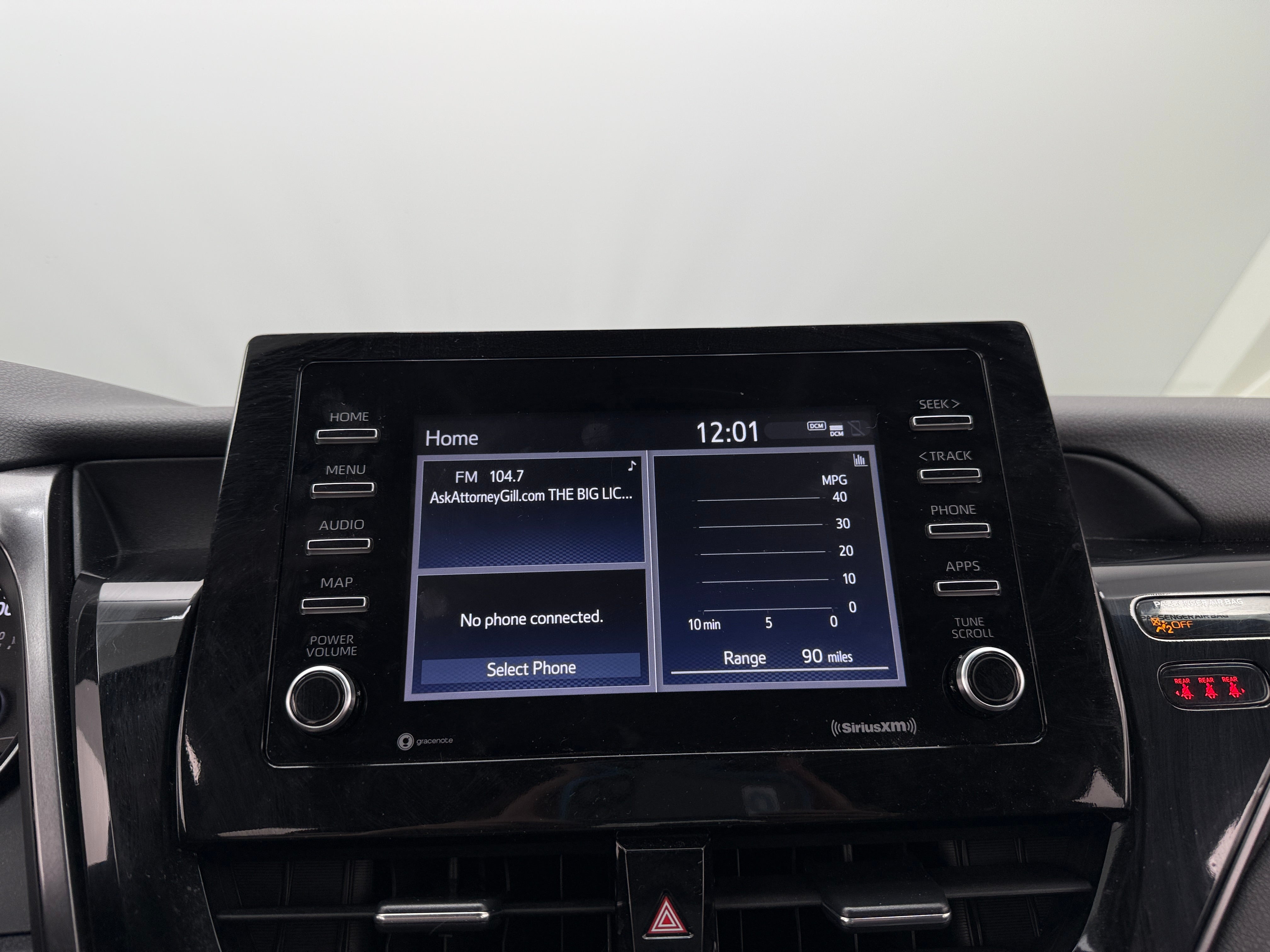 2023 Toyota Camry SE 3
