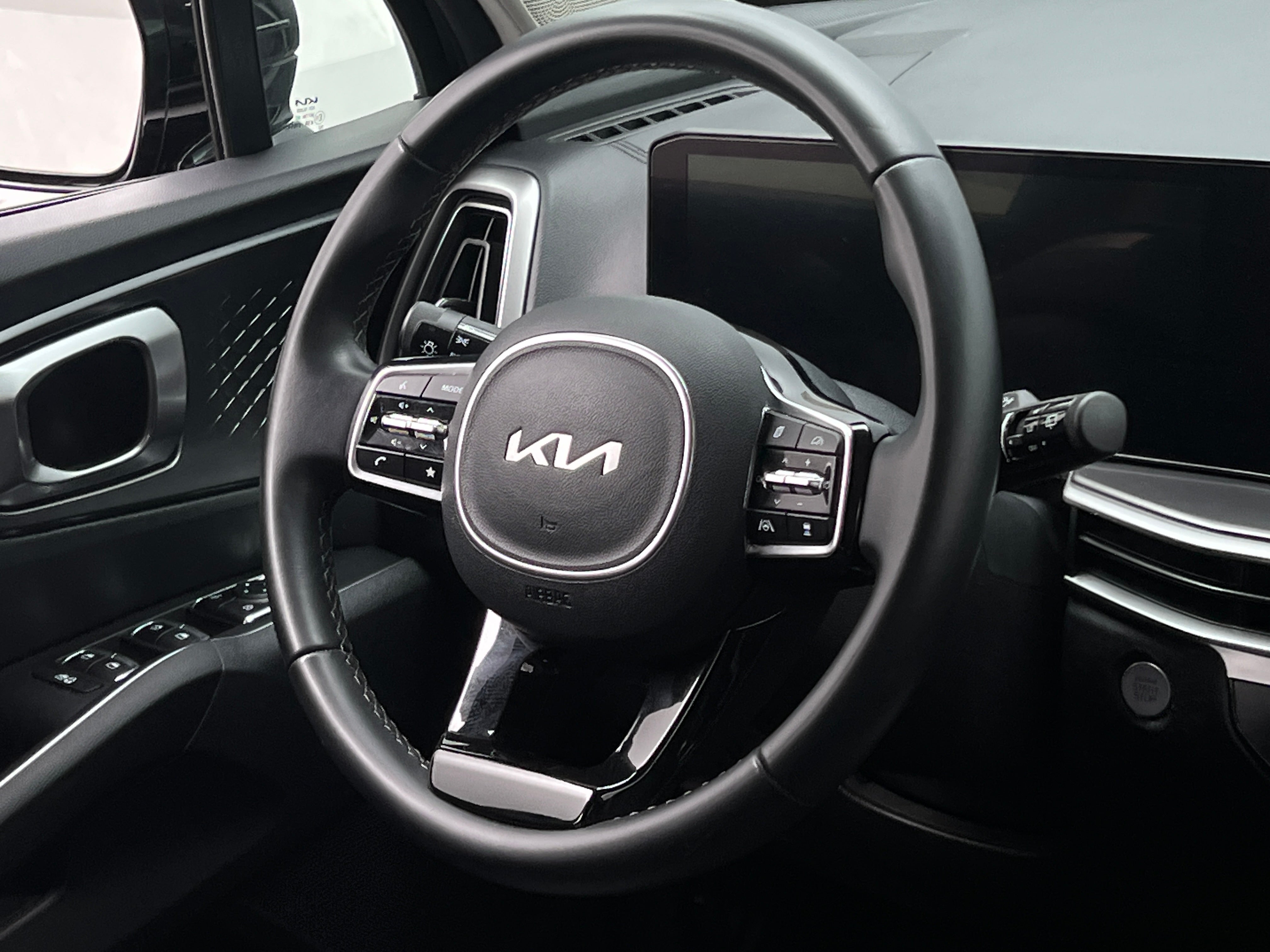 2024 Kia Sorento S 4