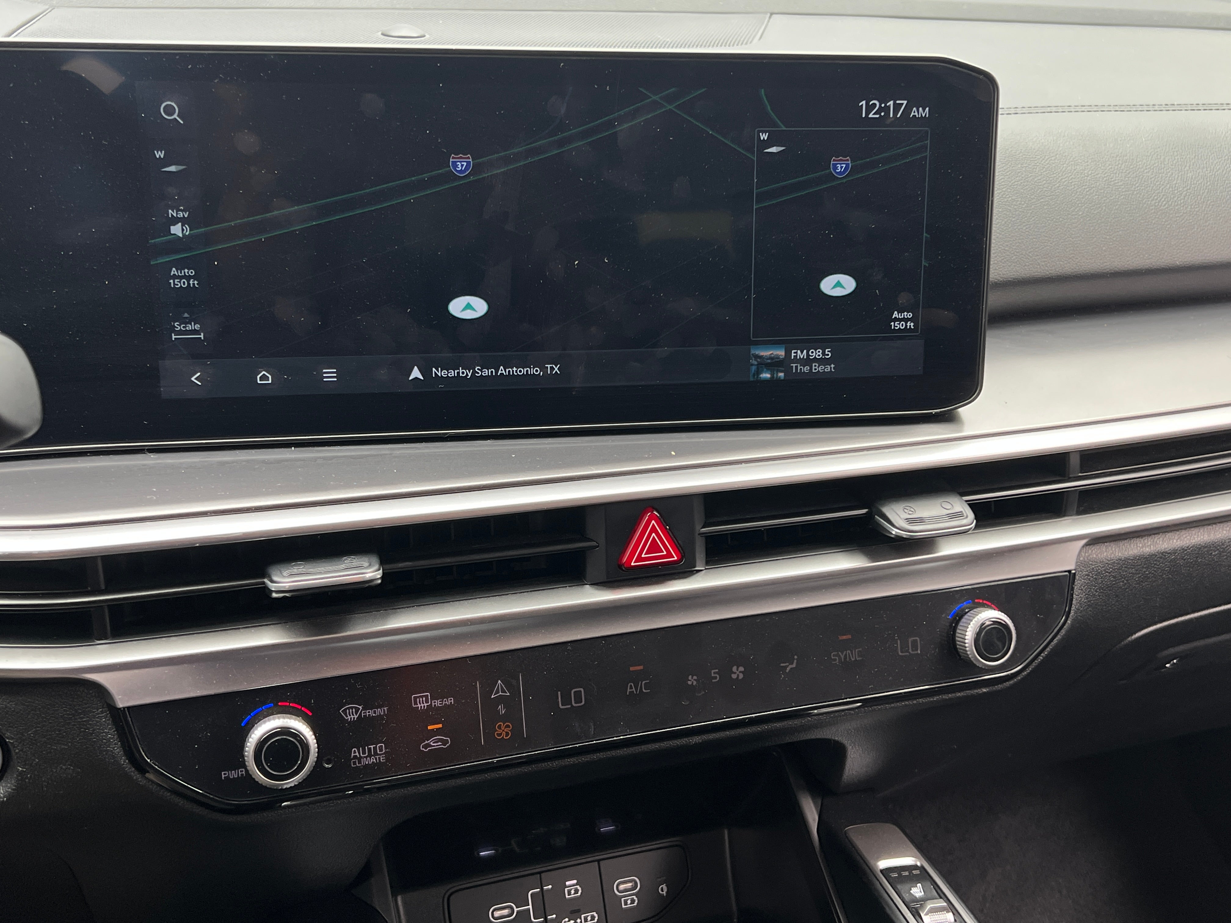 2024 Kia Sorento S 3