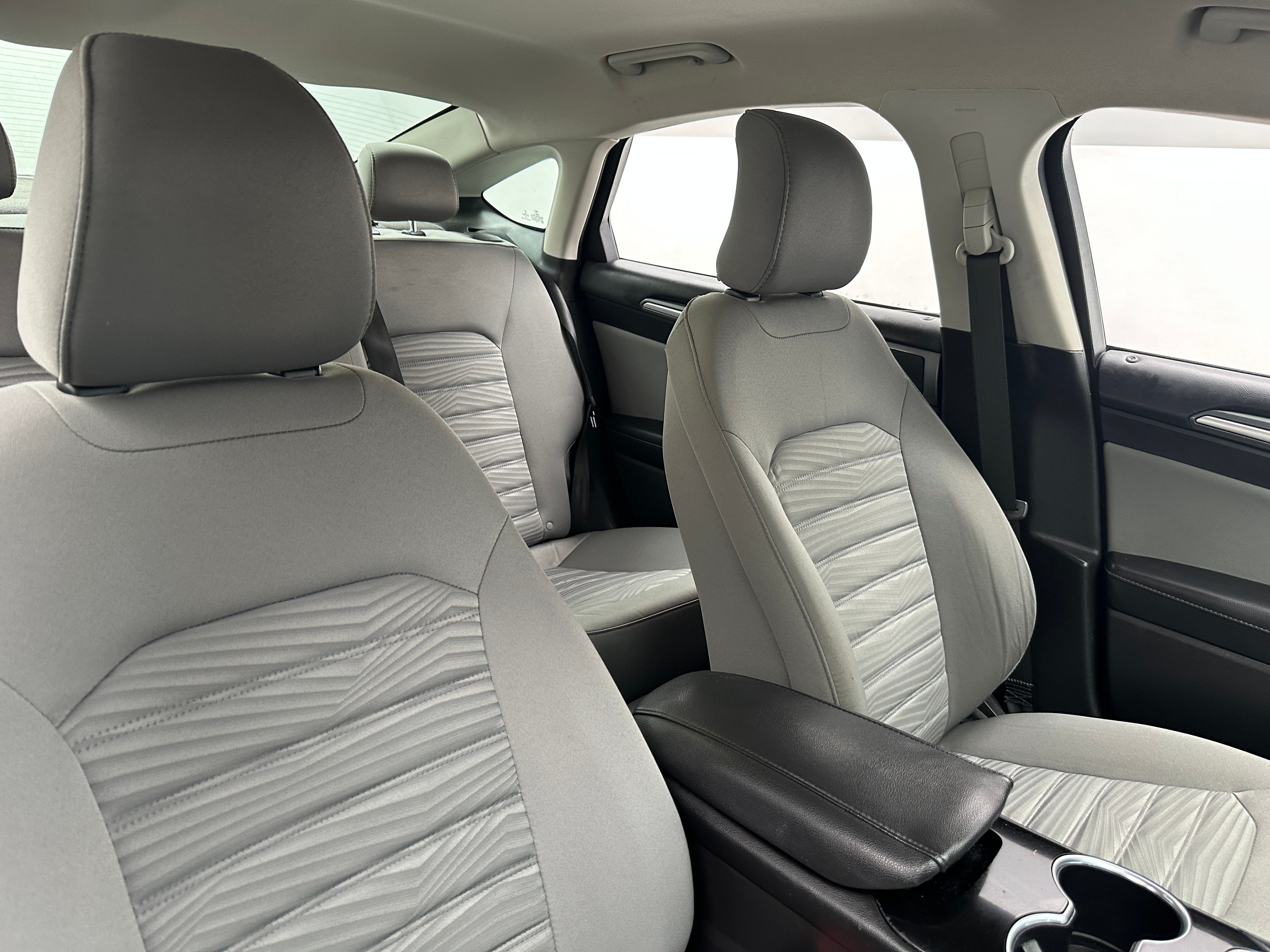 2016 Ford Fusion S 2