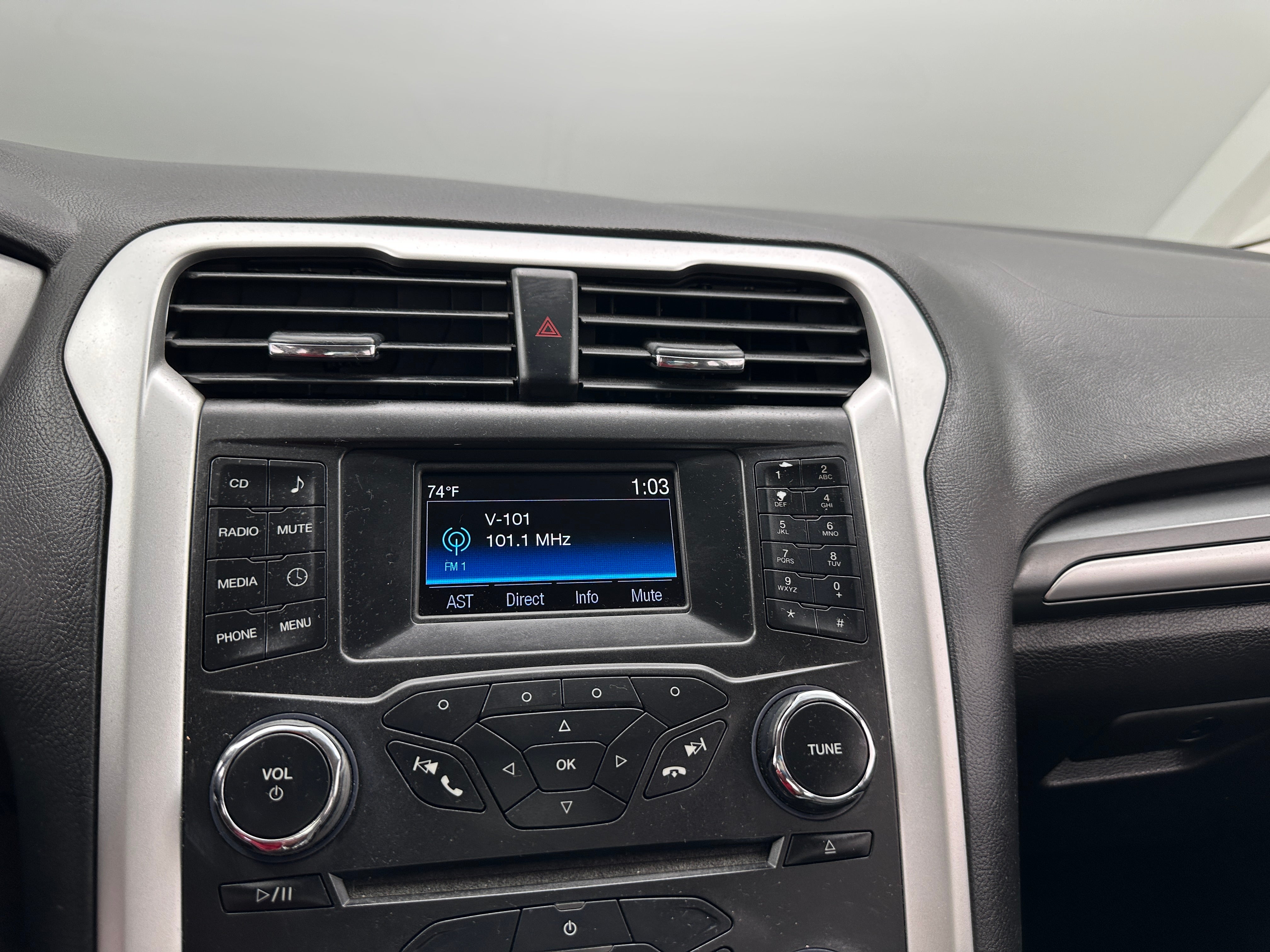 2016 Ford Fusion S 4
