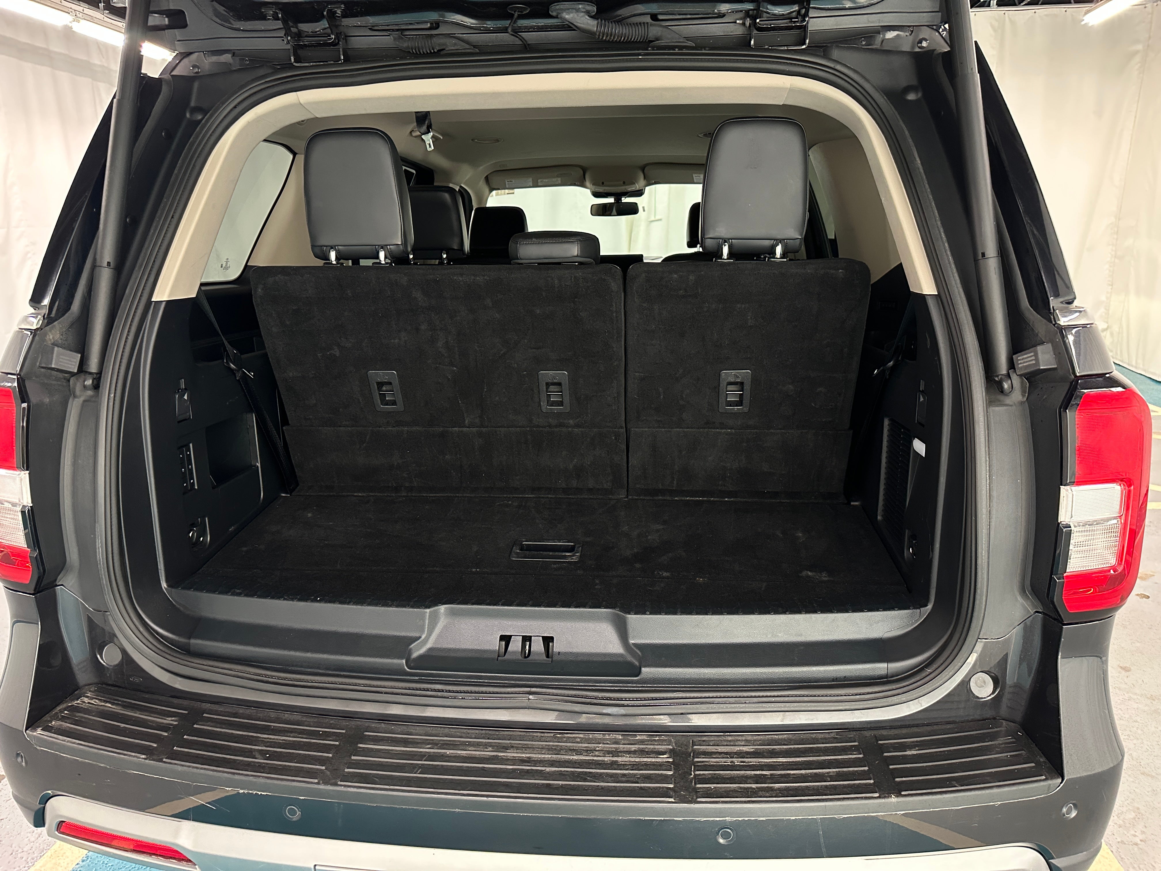 2023 Ford Expedition XLT 6