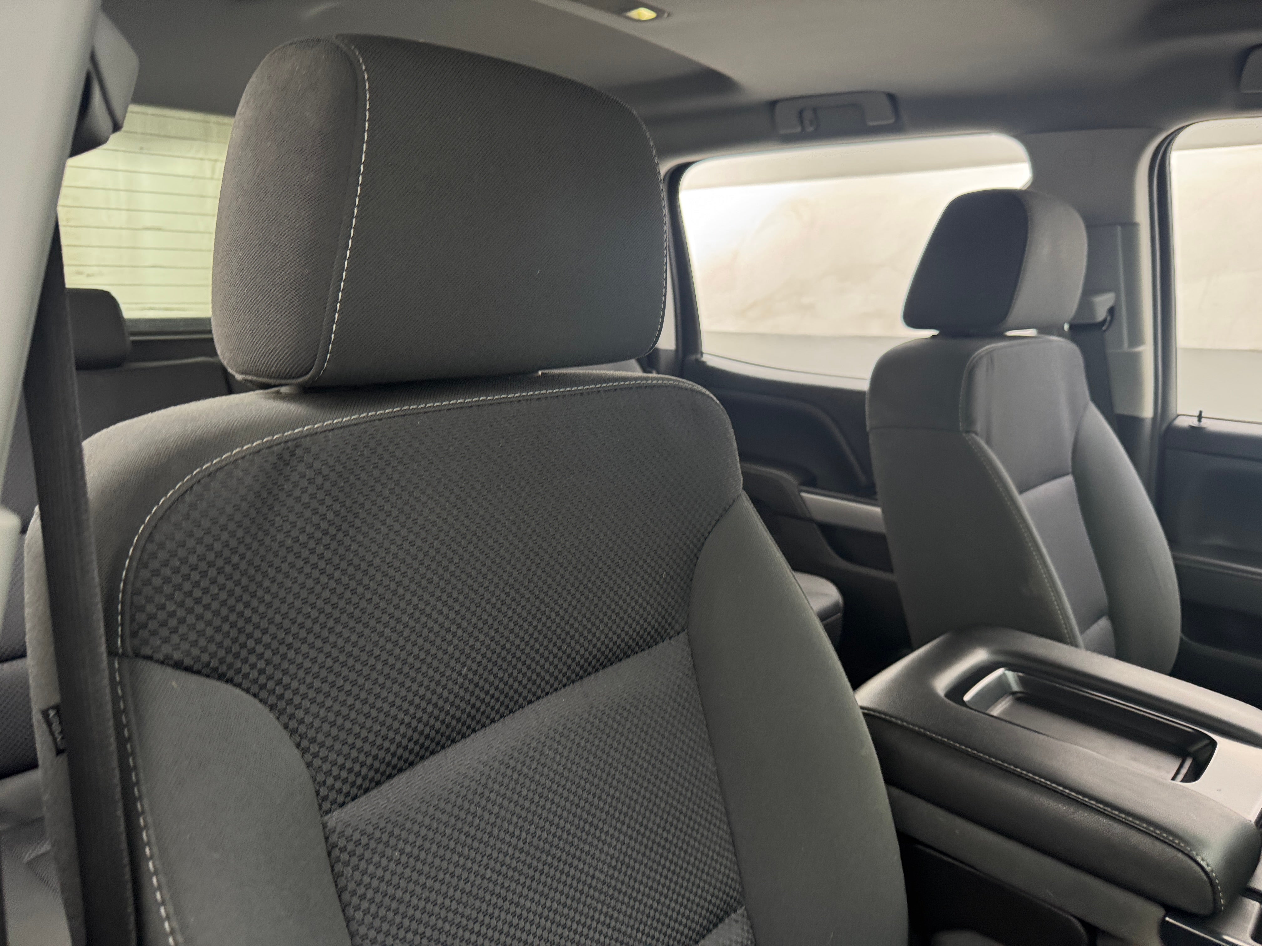2018 Chevrolet Silverado 1500 LT 2