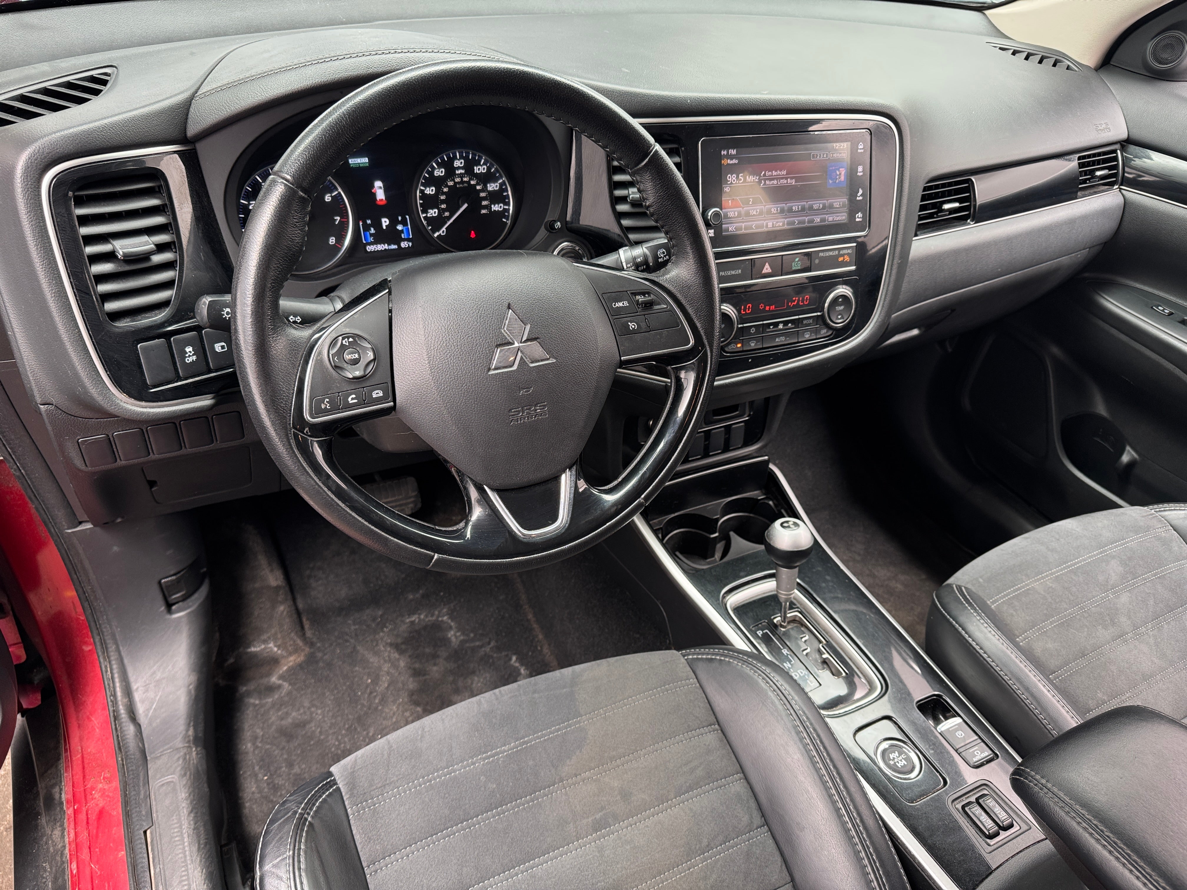 2019 Mitsubishi Outlander SE 3