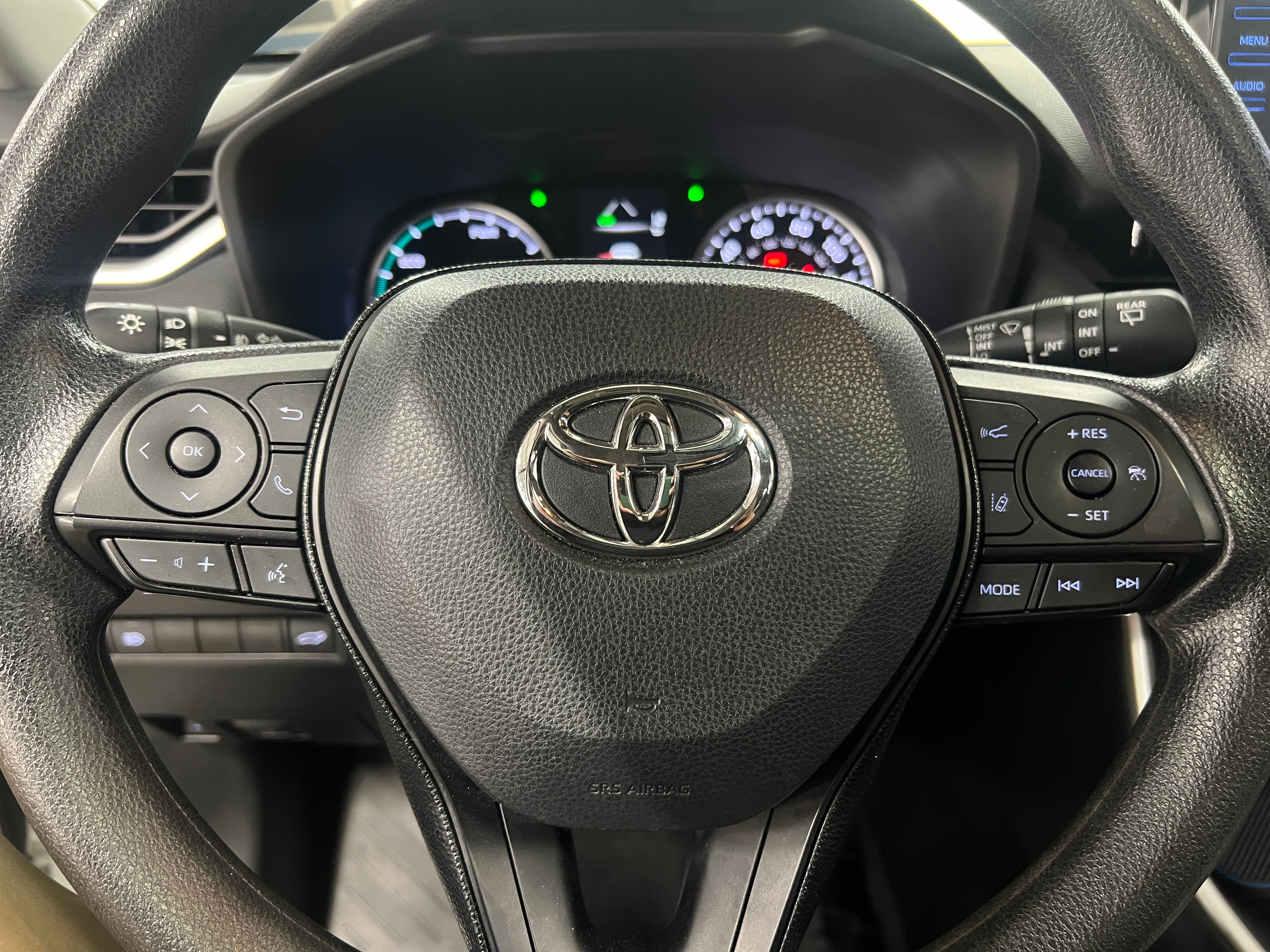 2021 Toyota RAV4 XLE 5