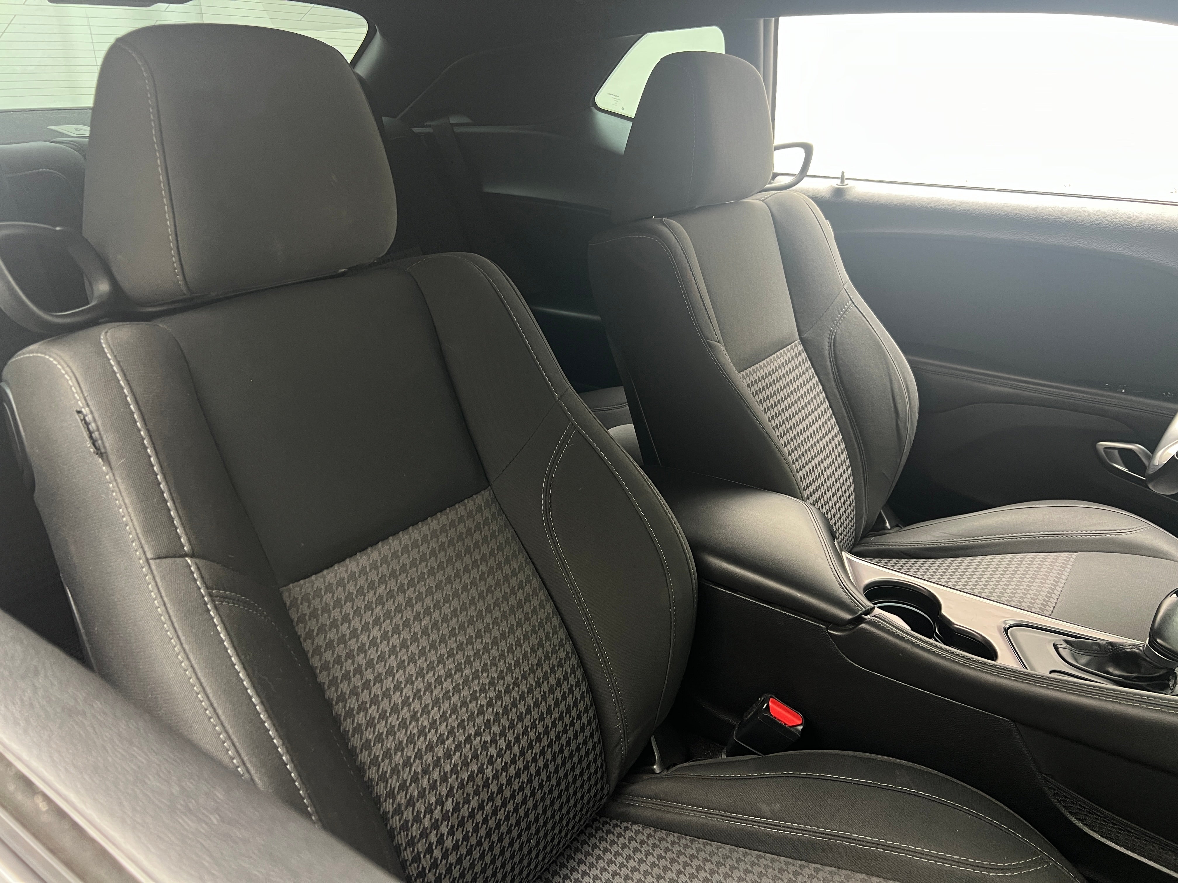 2019 Dodge Challenger SXT 2