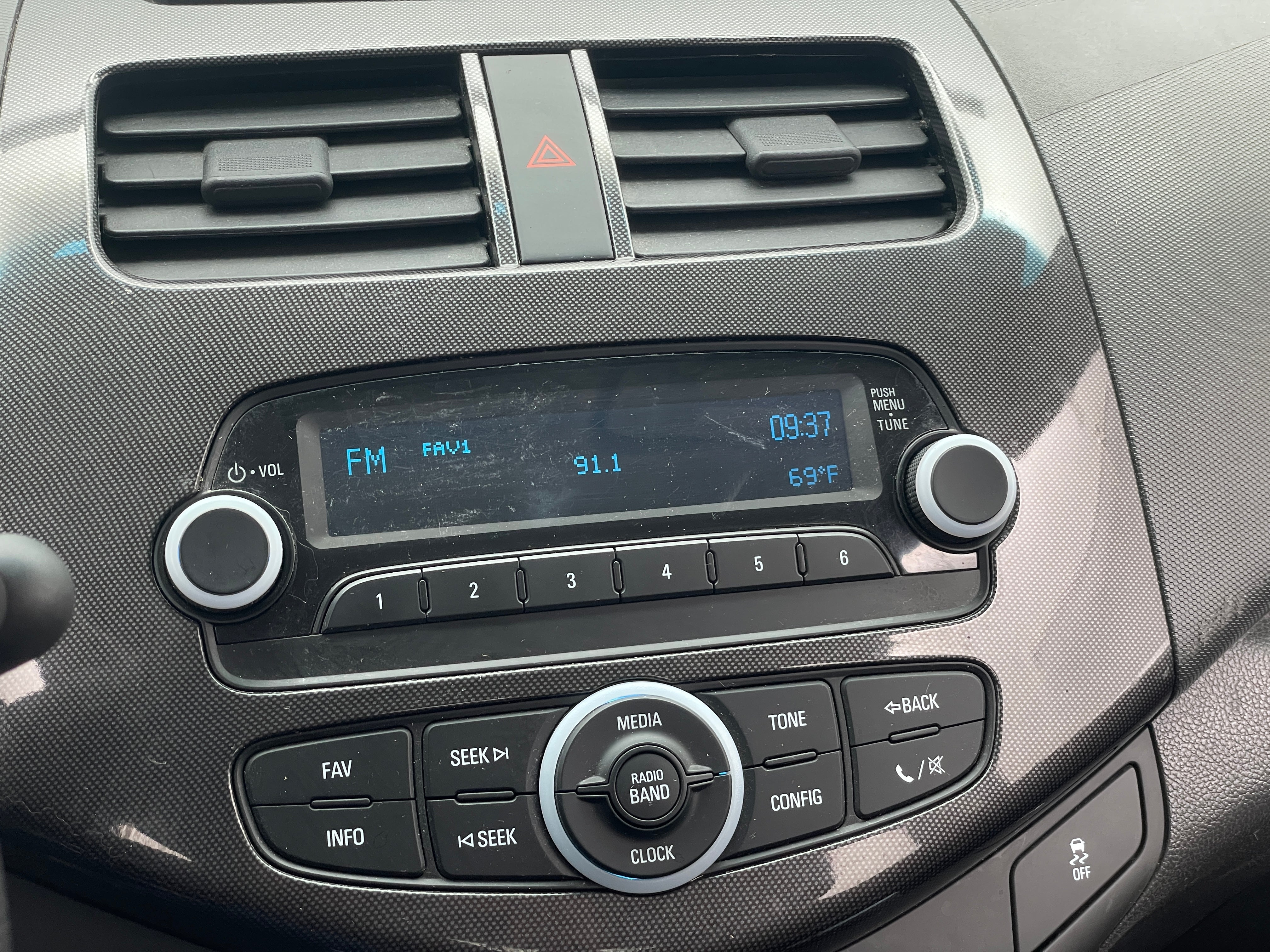 2015 Chevrolet Spark LS 4