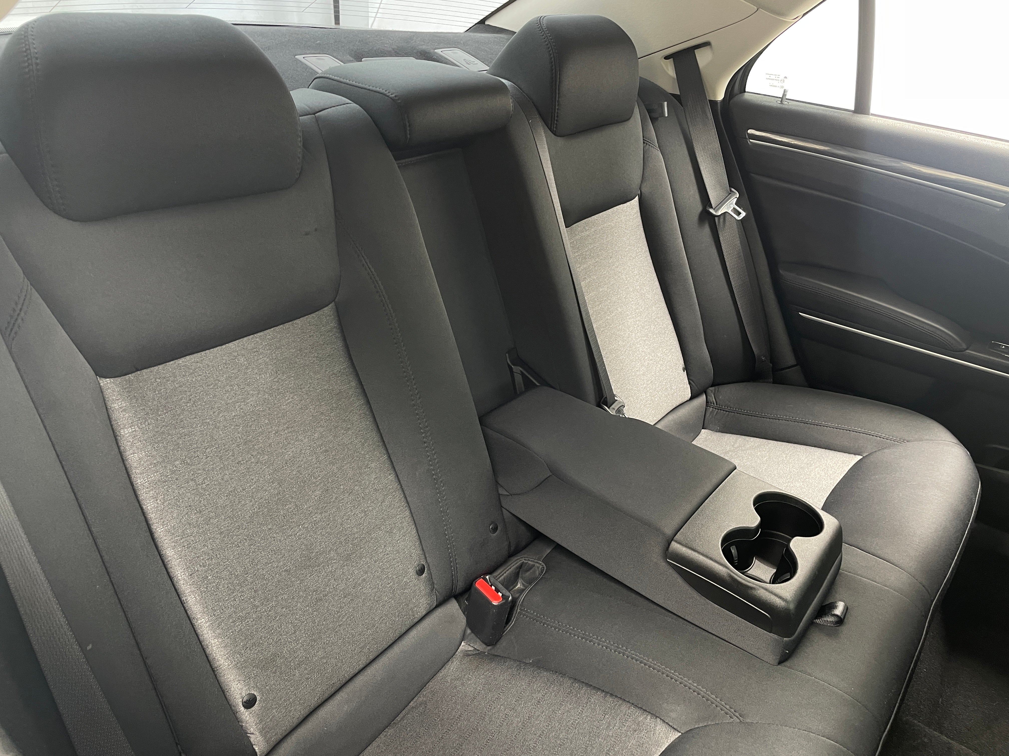 2019 Chrysler 300 Touring 6