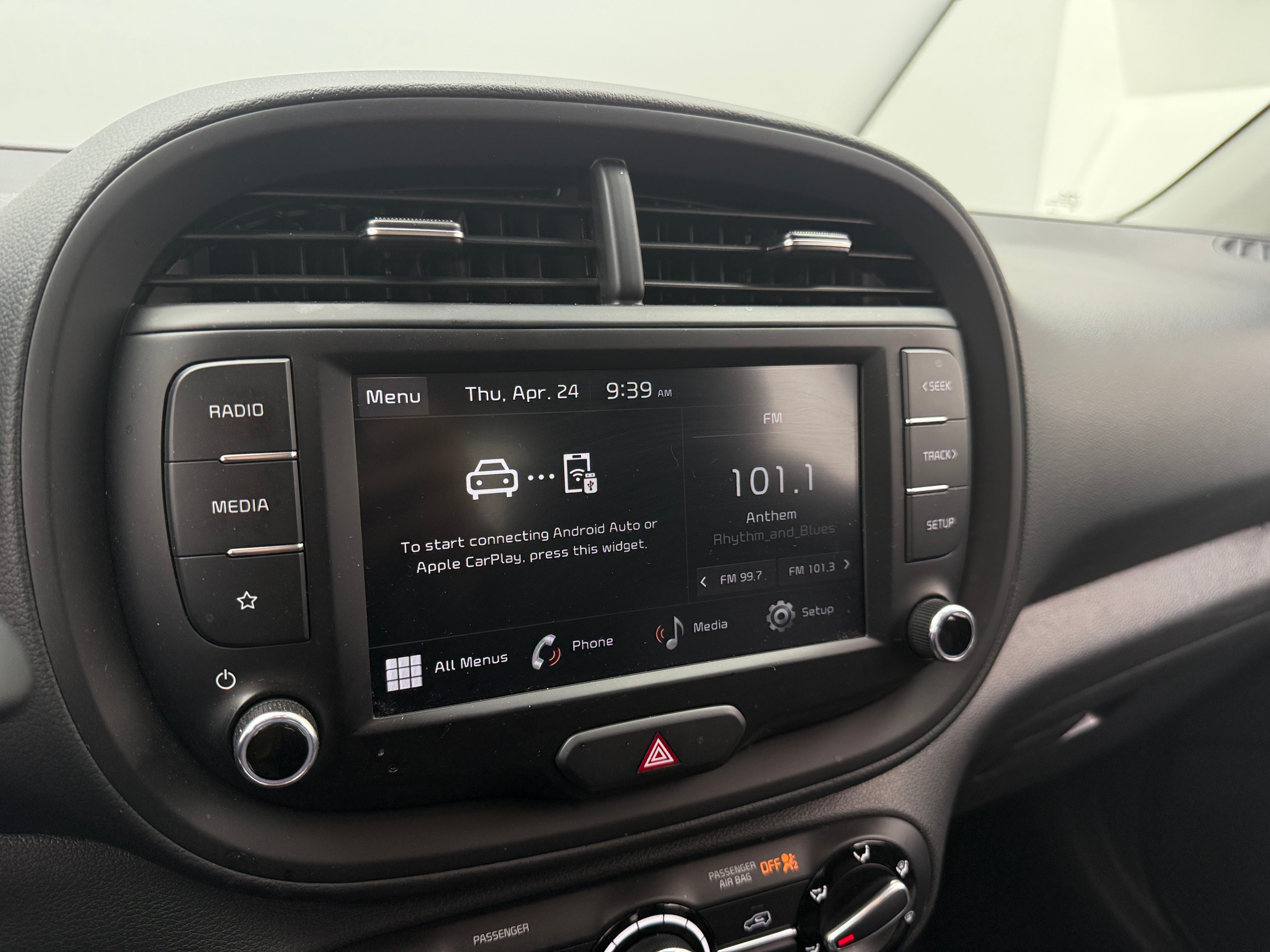 2024 Kia Soul LX 4
