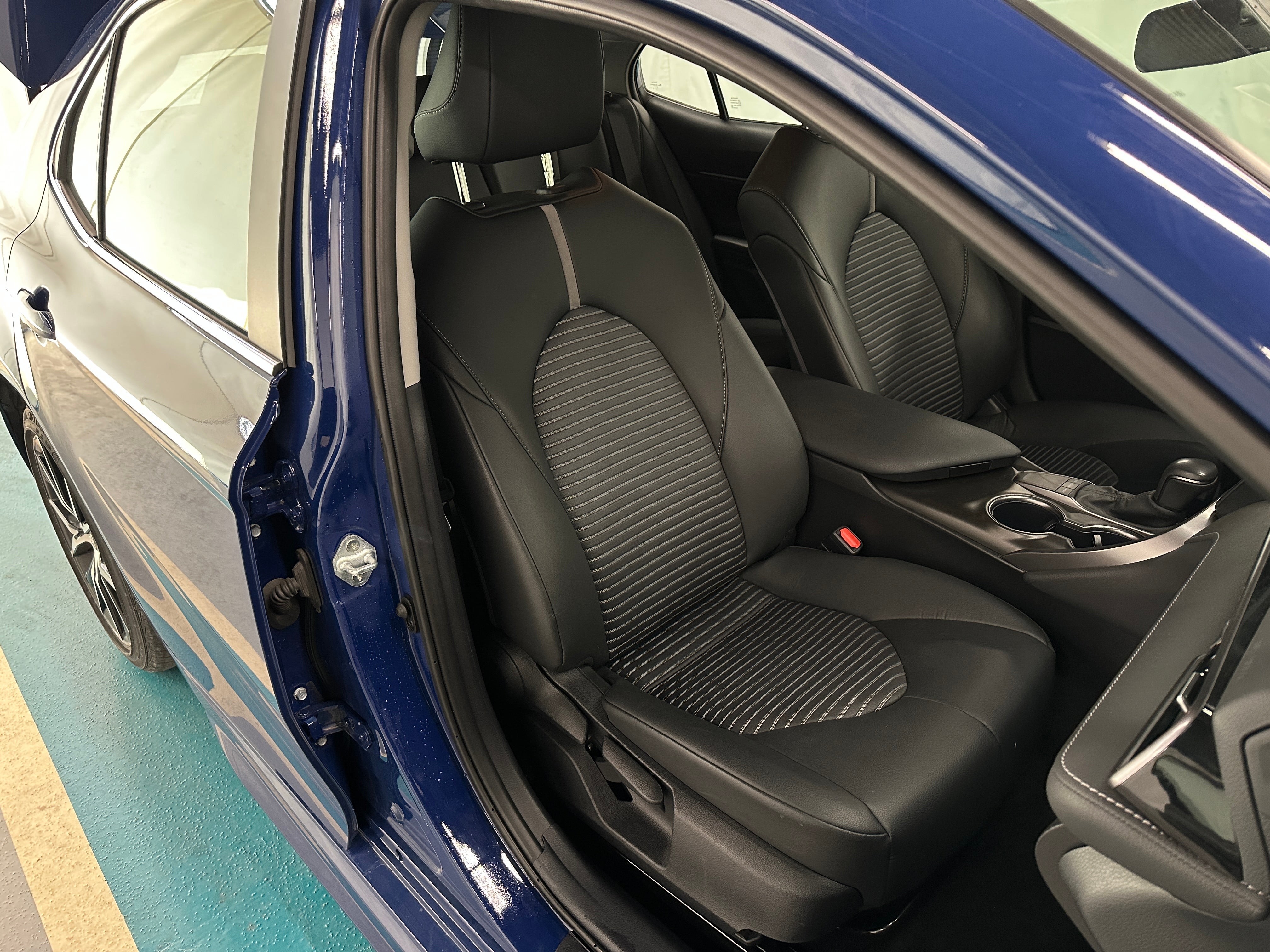 2024 Toyota Camry SE 2