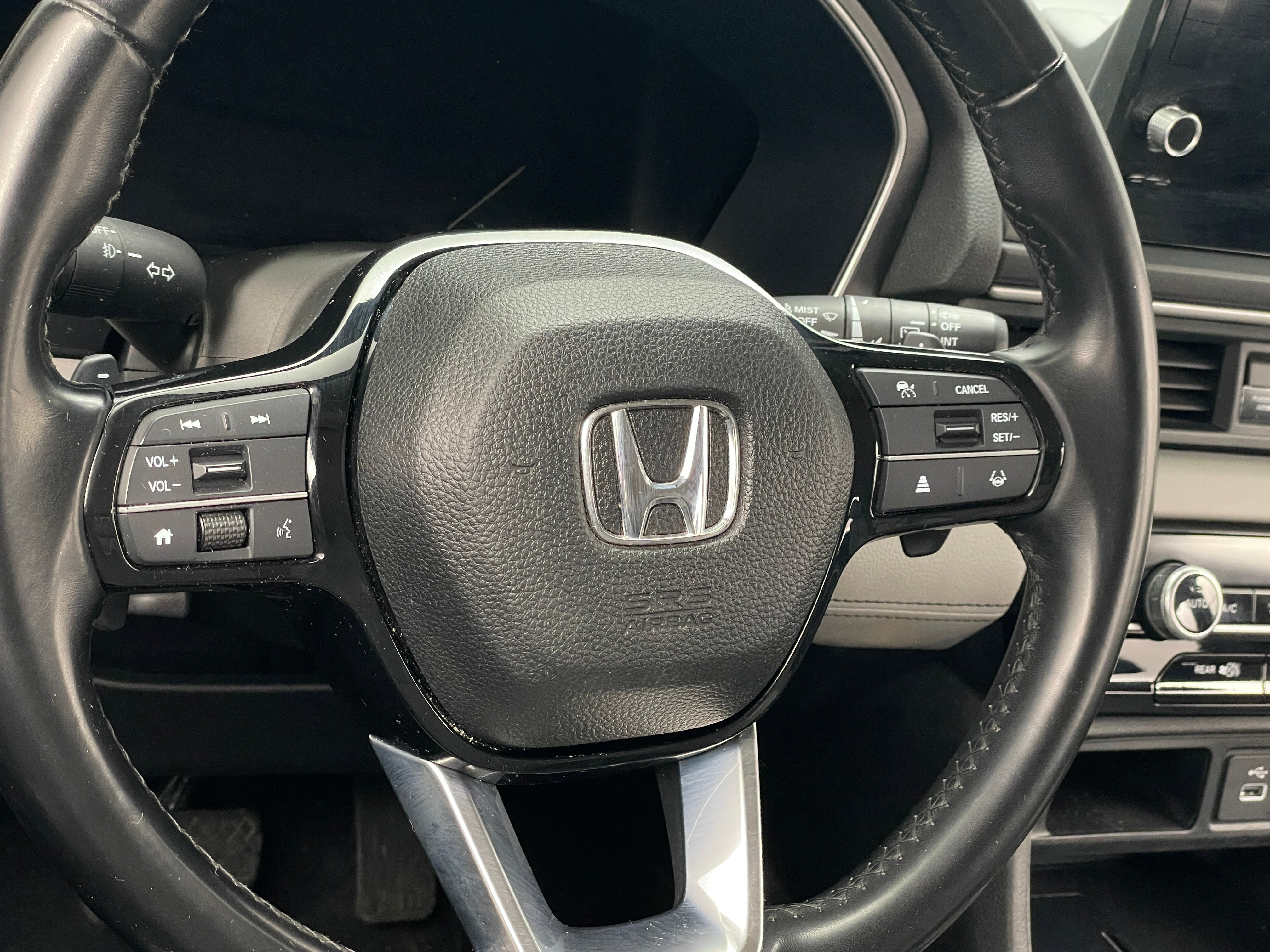 2023 Honda Pilot EX-L 4