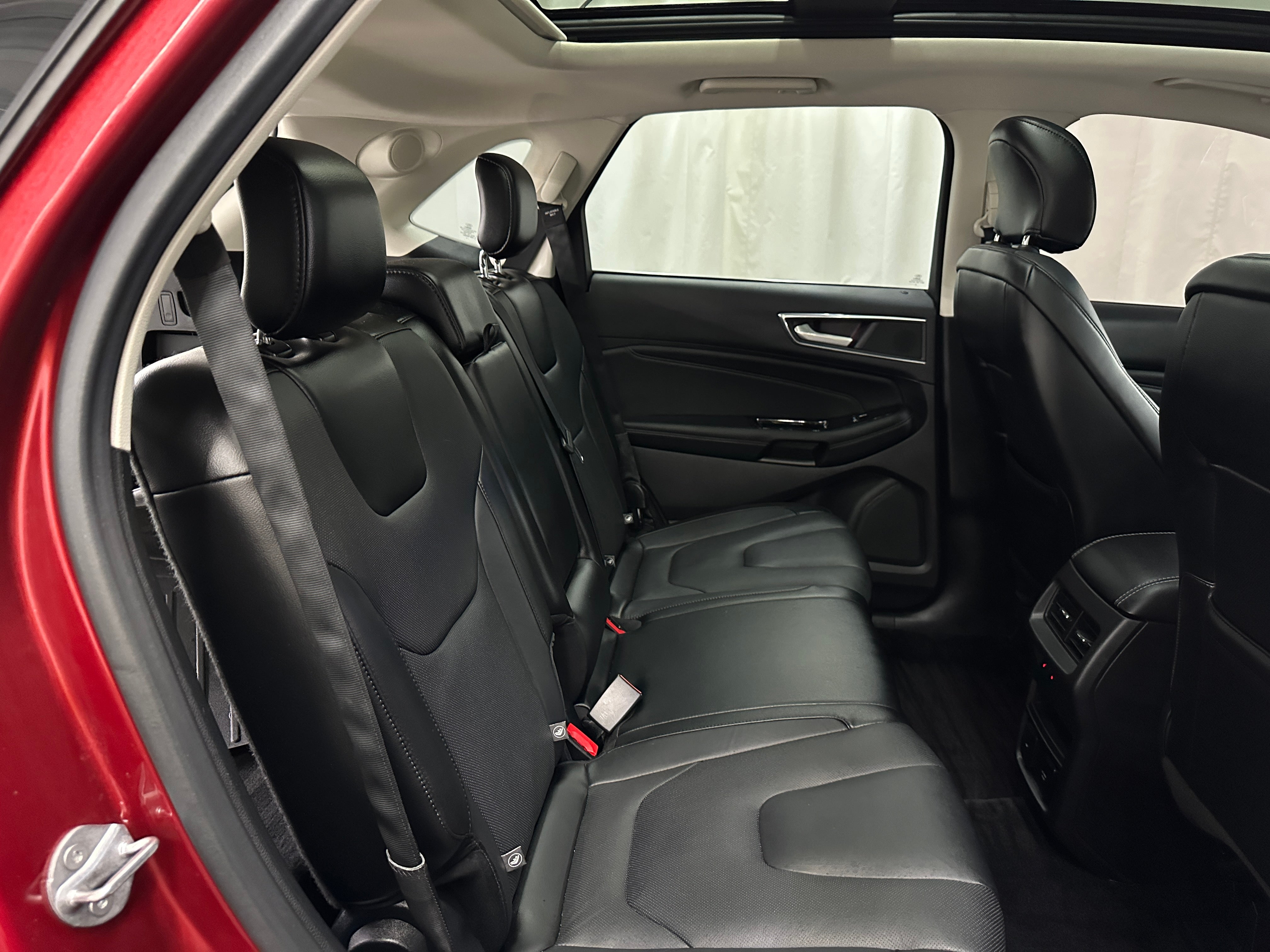2016 Ford Edge Titanium 5