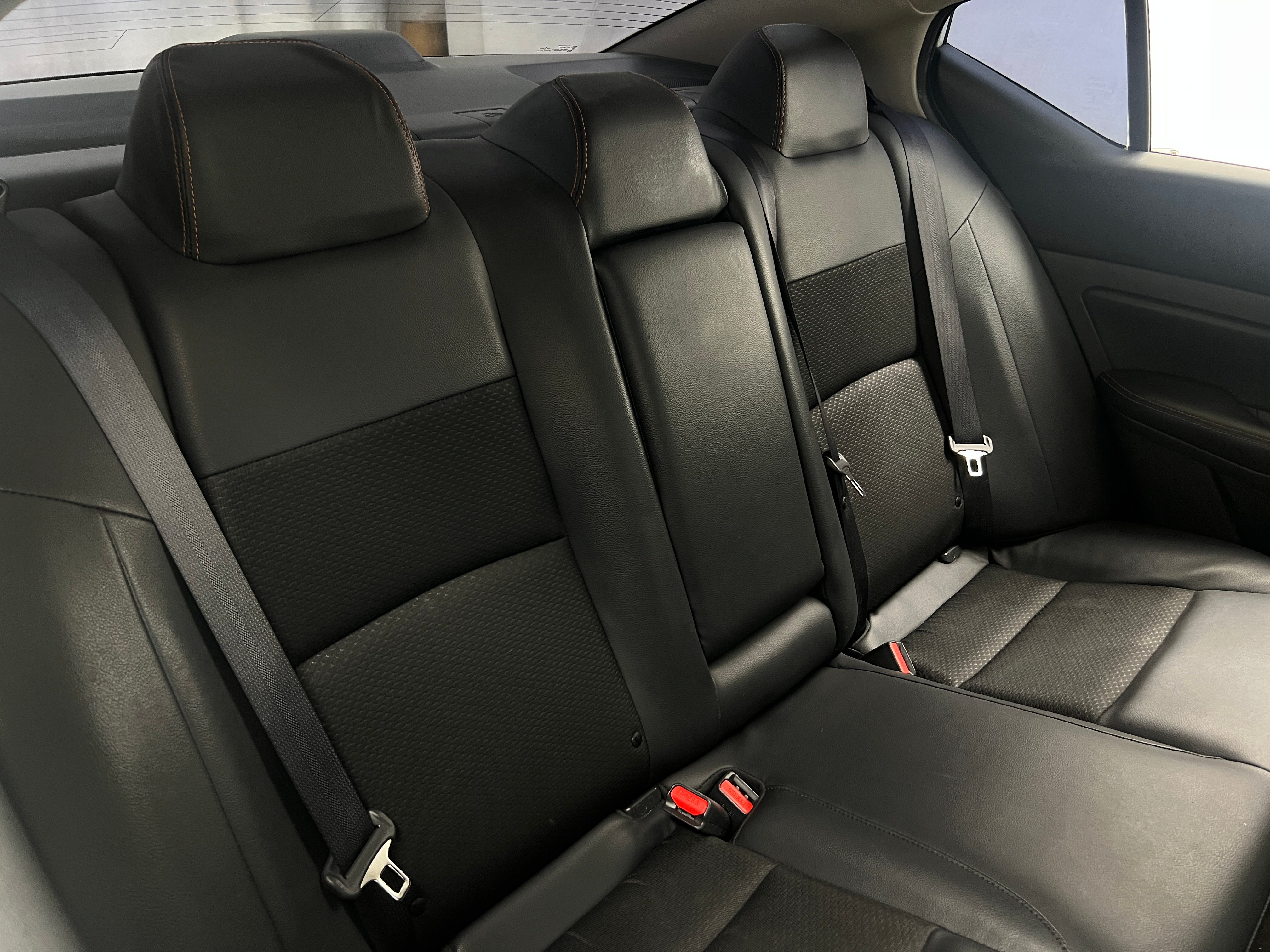 2022 Nissan Altima SR 6