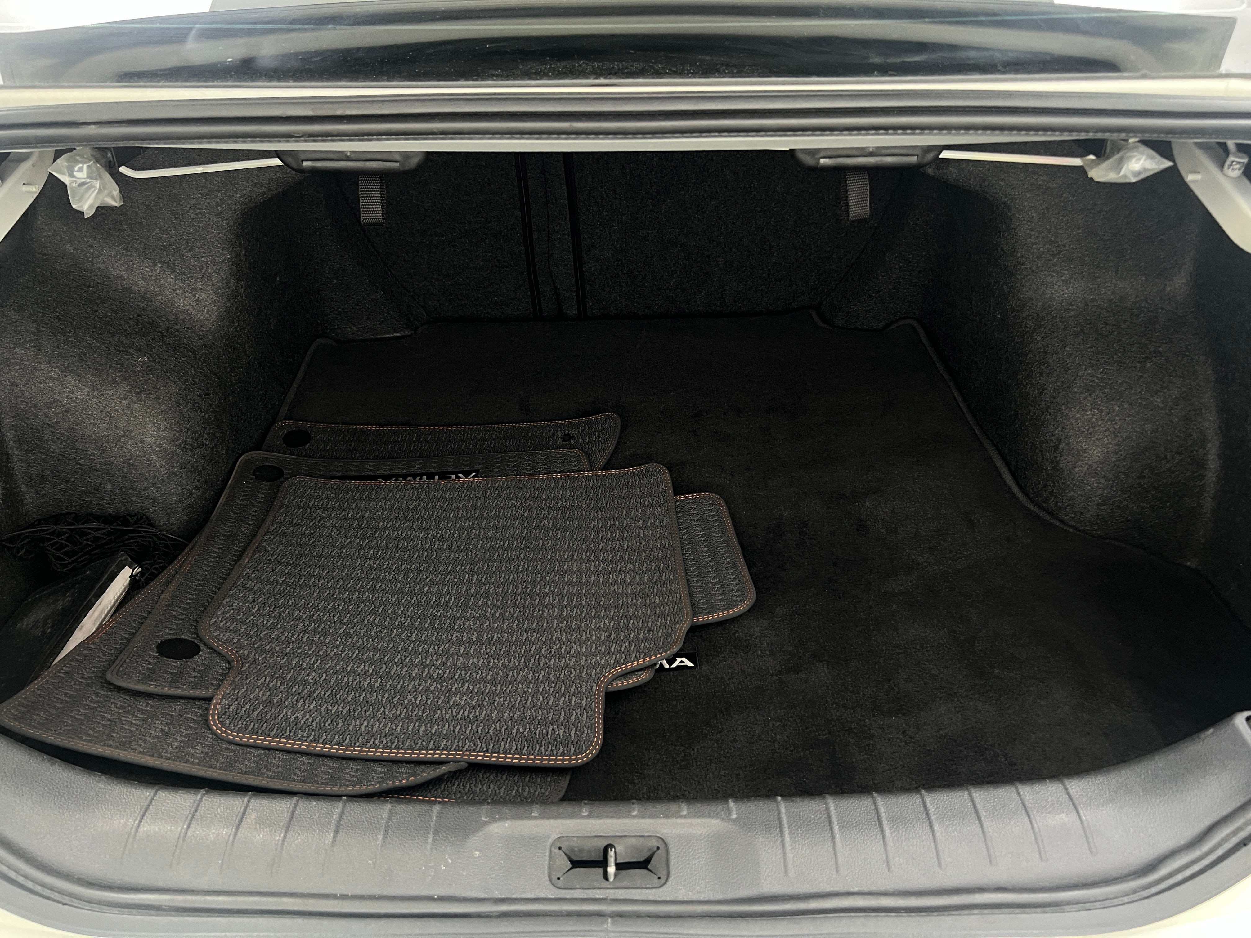 2022 Nissan Altima SR 7