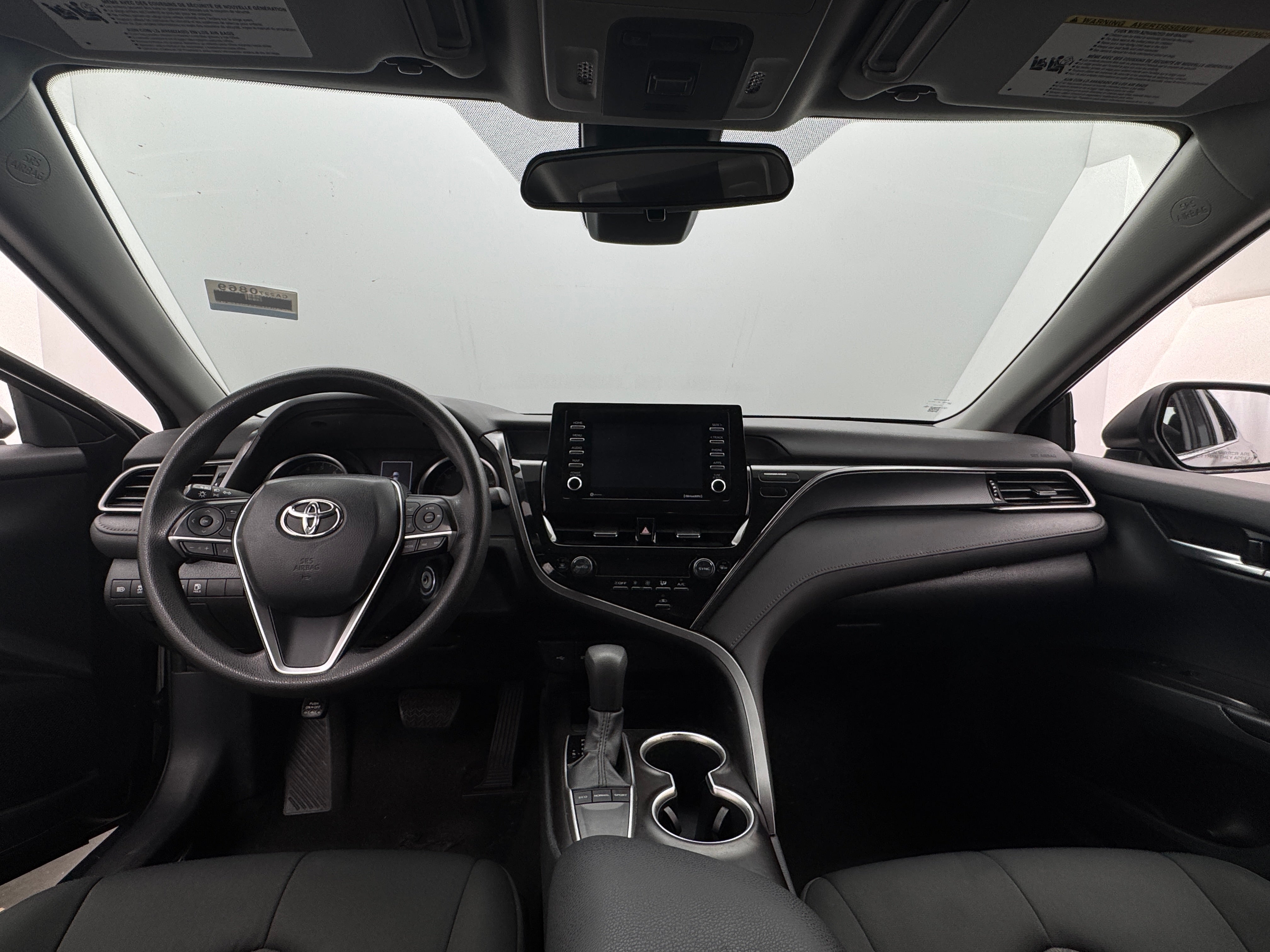 2023 Toyota Camry LE 3